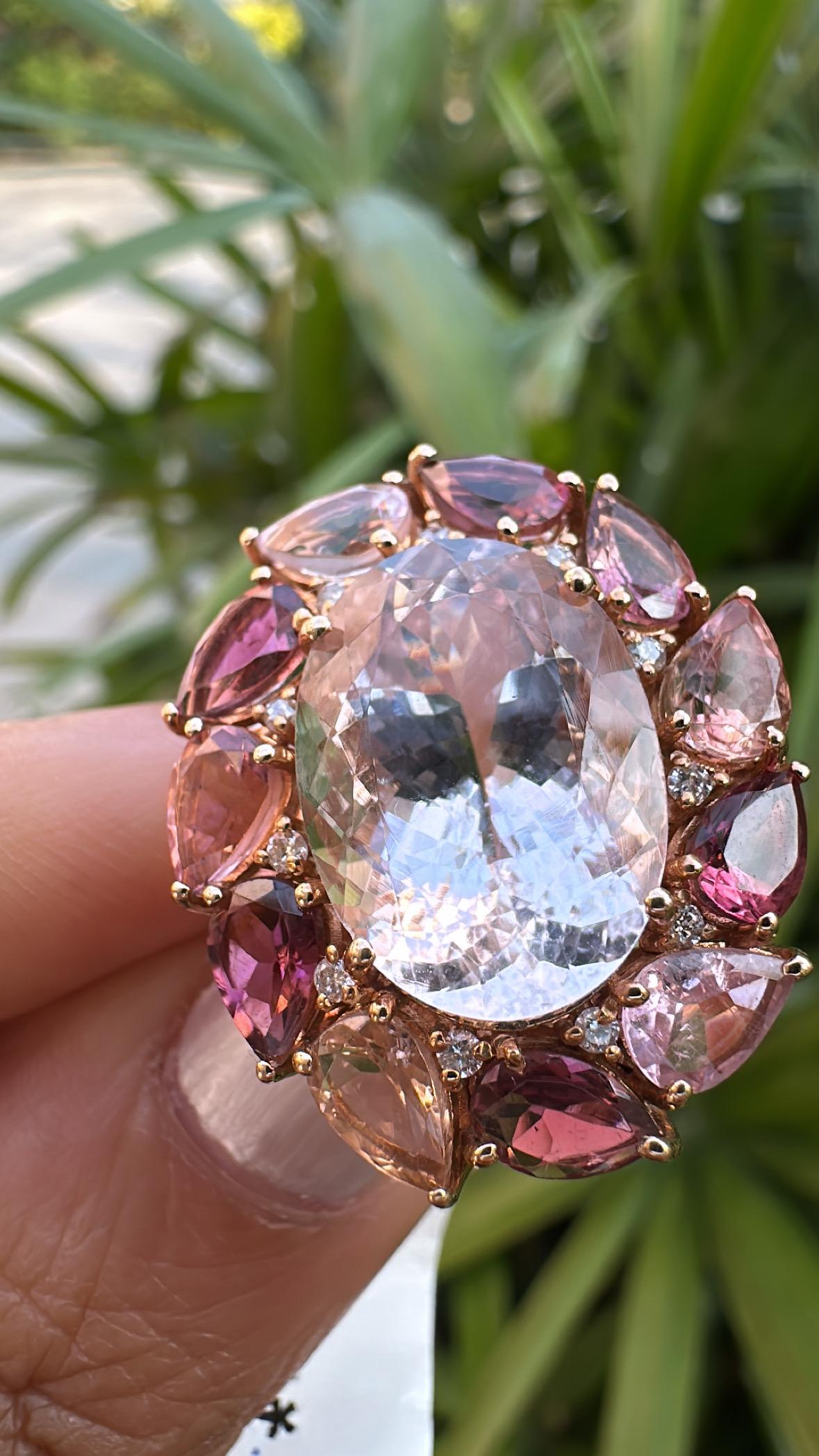 Women's or Men's Set in 18K Gold, 8.47 carats Morganite, Tourmalines & Diamonds Cocktail Ring For Sale