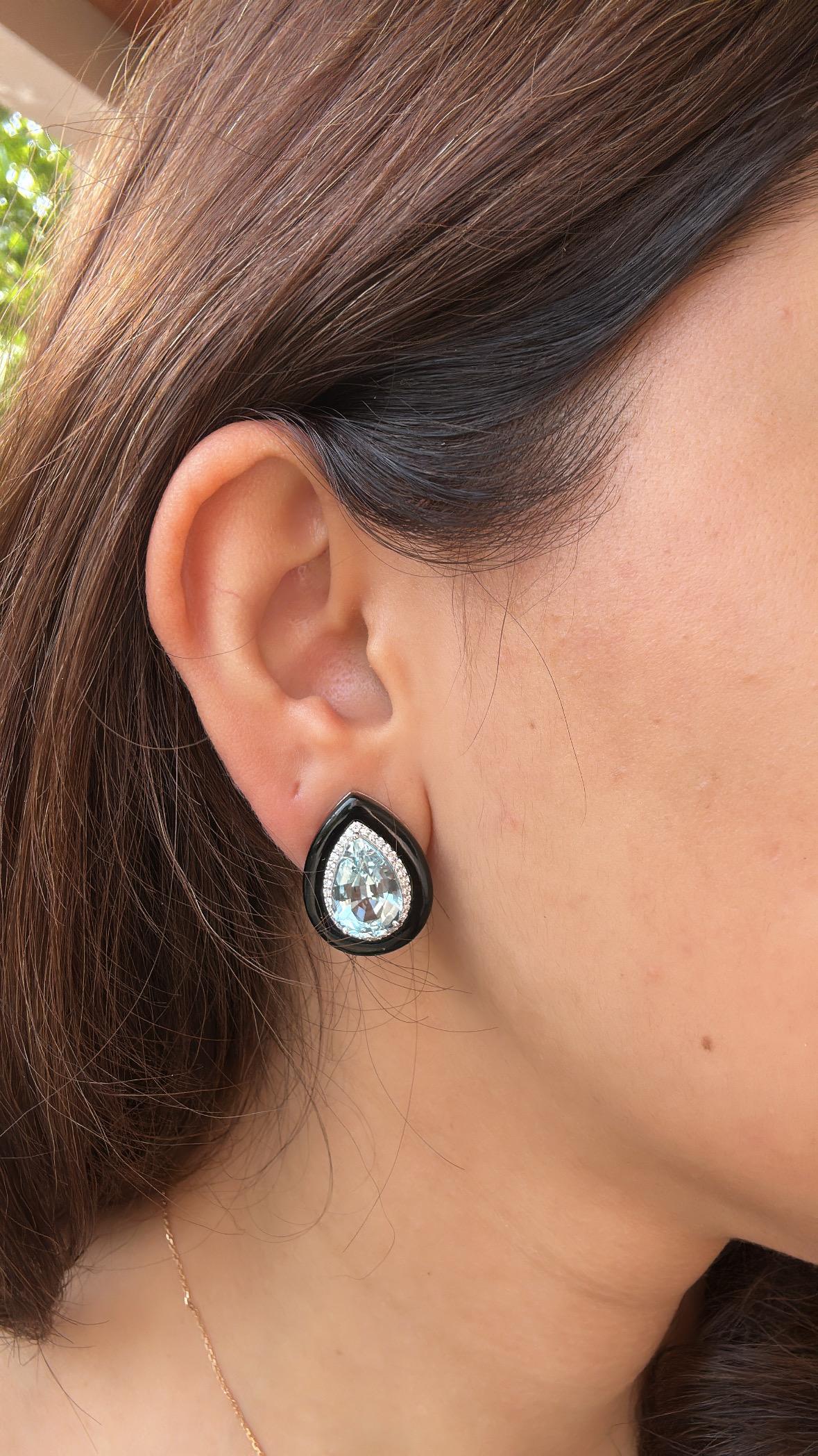 Boucles d'oreilles en or 18 carats, aigue-marine, onyx noir et diamants, 8,54 carats en vente 1