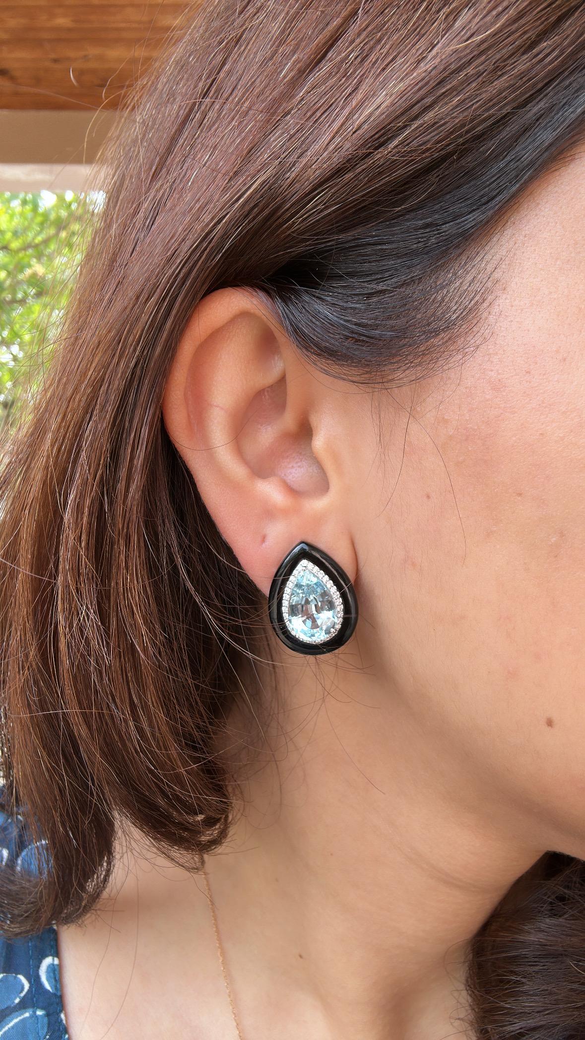 Boucles d'oreilles en or 18 carats, aigue-marine, onyx noir et diamants, 8,54 carats en vente 2