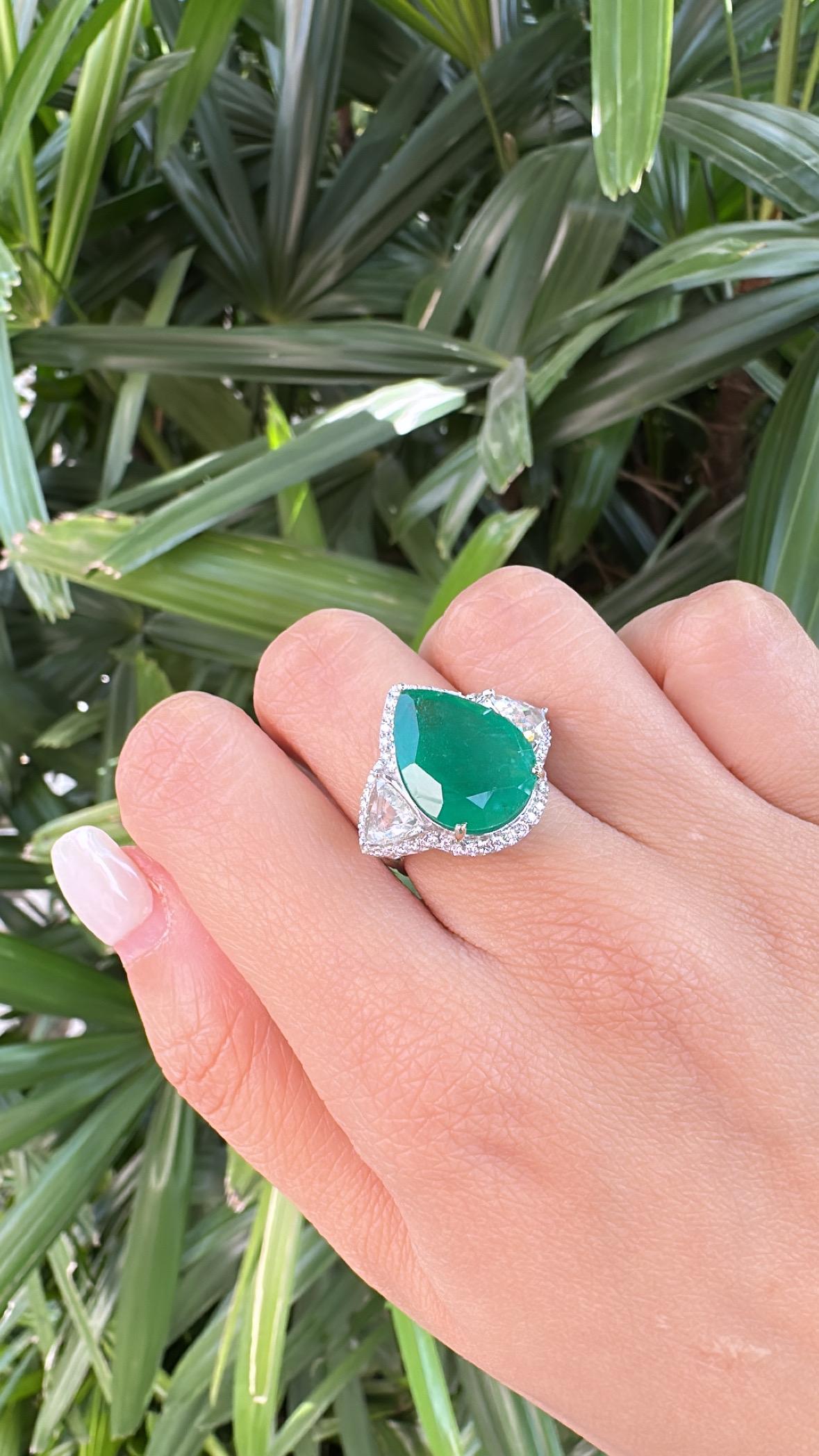 Verlobungsring aus 18-karätigem Gold, 8,77 Karat sambischer Smaragd und Diamanten im Rosenschliff im Angebot 6