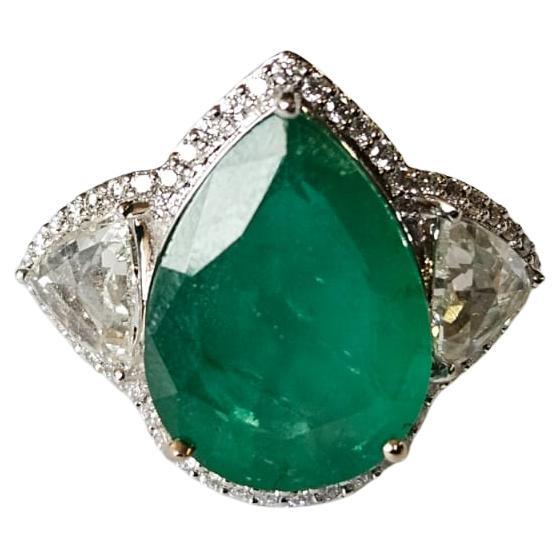 Verlobungsring aus 18-karätigem Gold, 8,77 Karat sambischer Smaragd und Diamanten im Rosenschliff