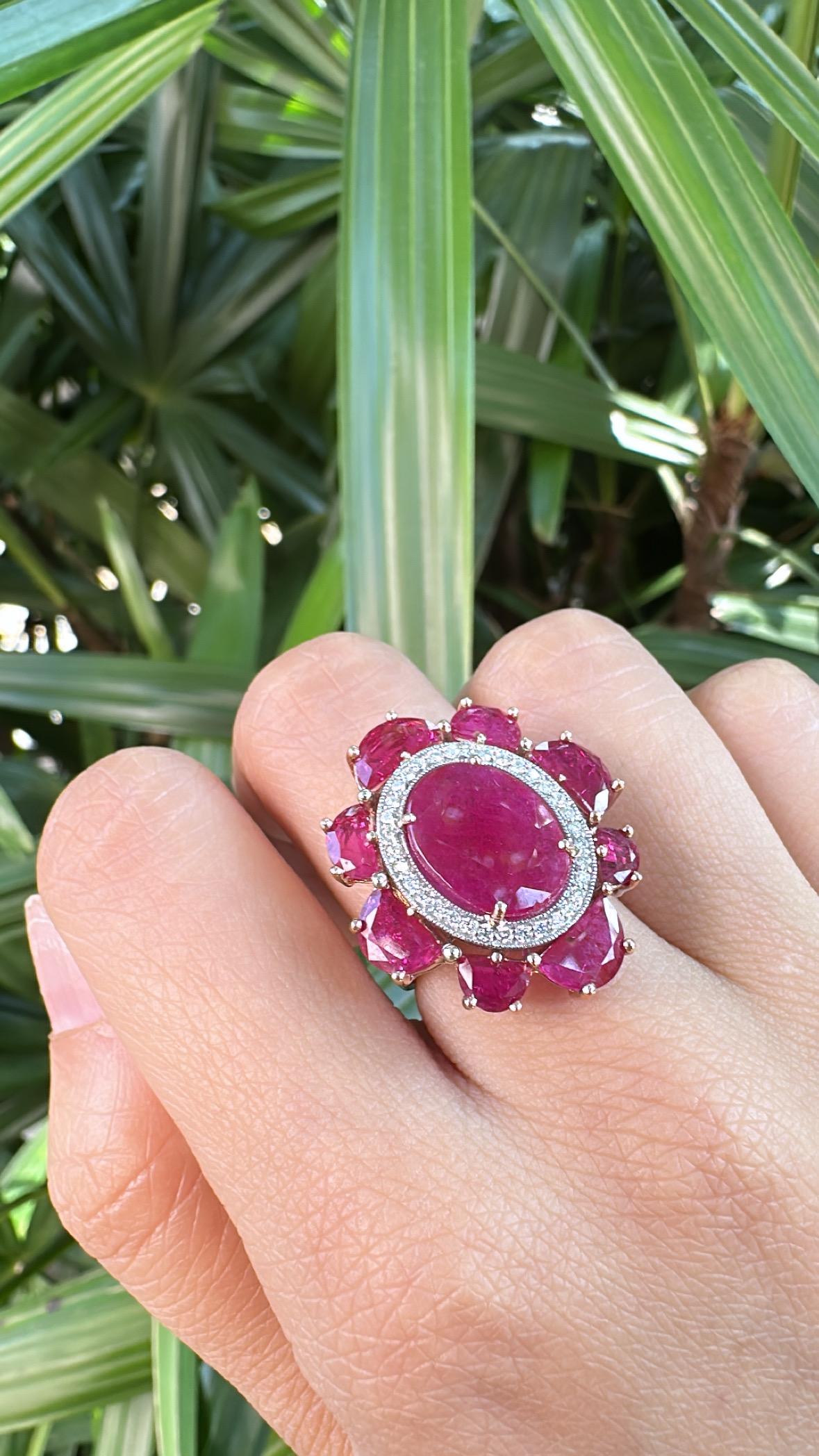 Set in 18K Gold, 8.83 carats, natural Mozambique Ruby & Diamonds Cocktail Ring For Sale 4