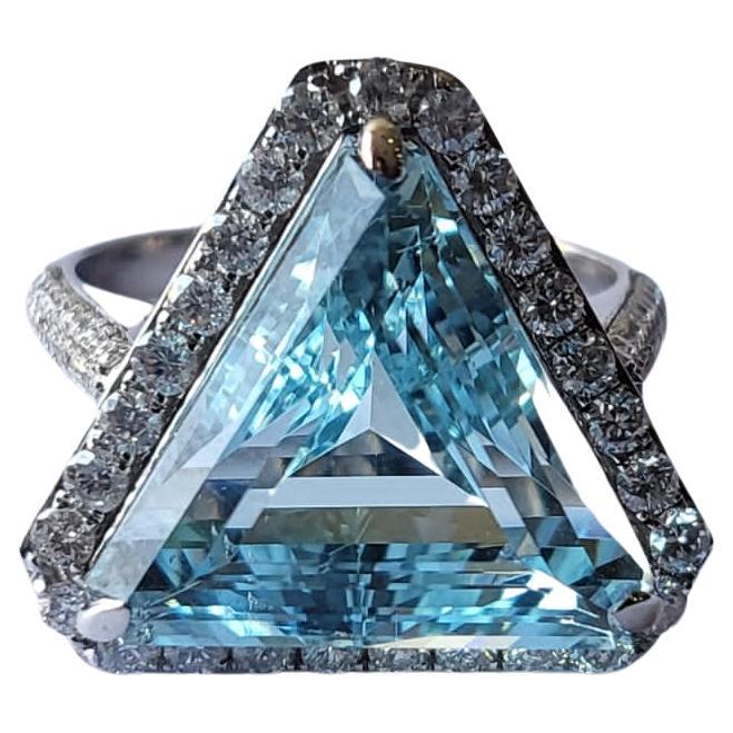 Set in 18k Gold, 8.90 Carats, Trillion Aquamarine & Diamonds Engagement Ring