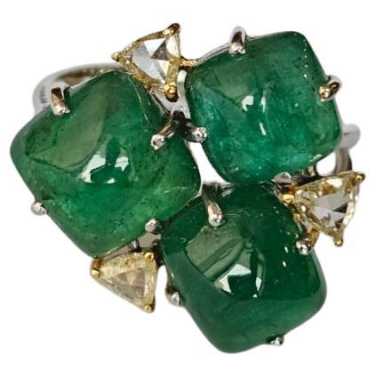 Set in 18K Gold, 9.04 carats, Zambian Emerald Sugarloafs & Diamonds Dome Ring