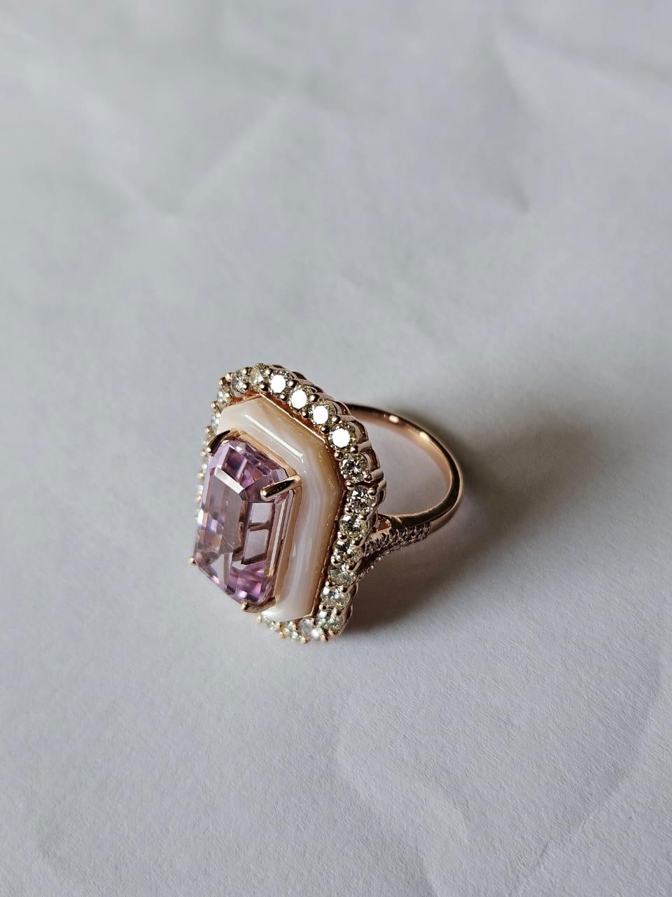 Modern Set in 18K Gold, 9.08 carat Kunzite, Mother of Pearl & Diamonds Engagement Ring For Sale