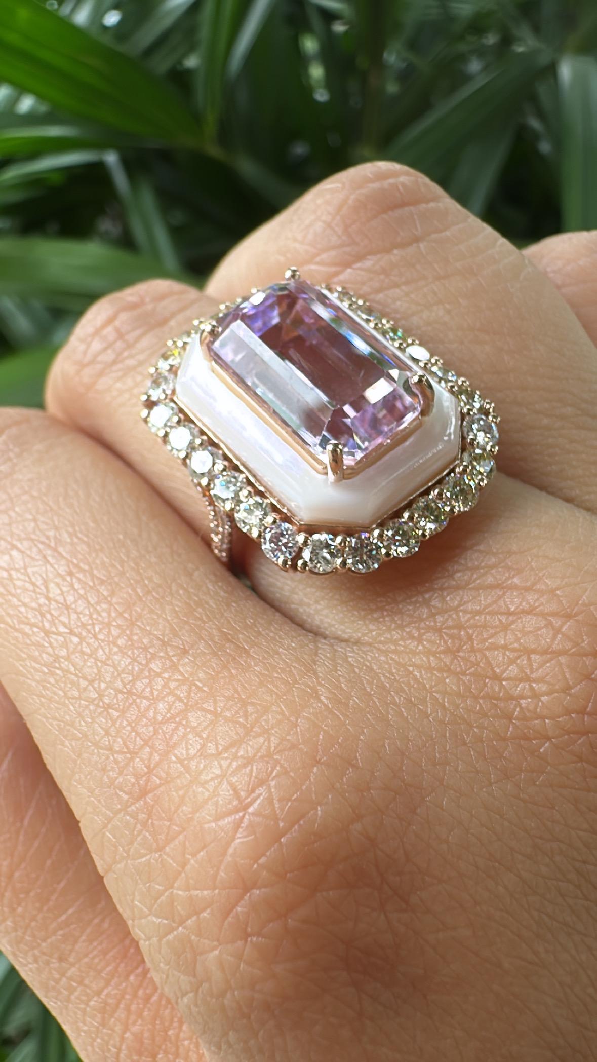 Set in 18K Gold, 9.08 carat Kunzite, Mother of Pearl & Diamonds Engagement Ring For Sale 1