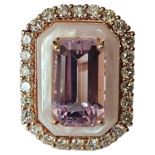 Set in 18K Gold, 9.08 carat Kunzite, Mother of Pearl & Diamonds Engagement Ring For Sale