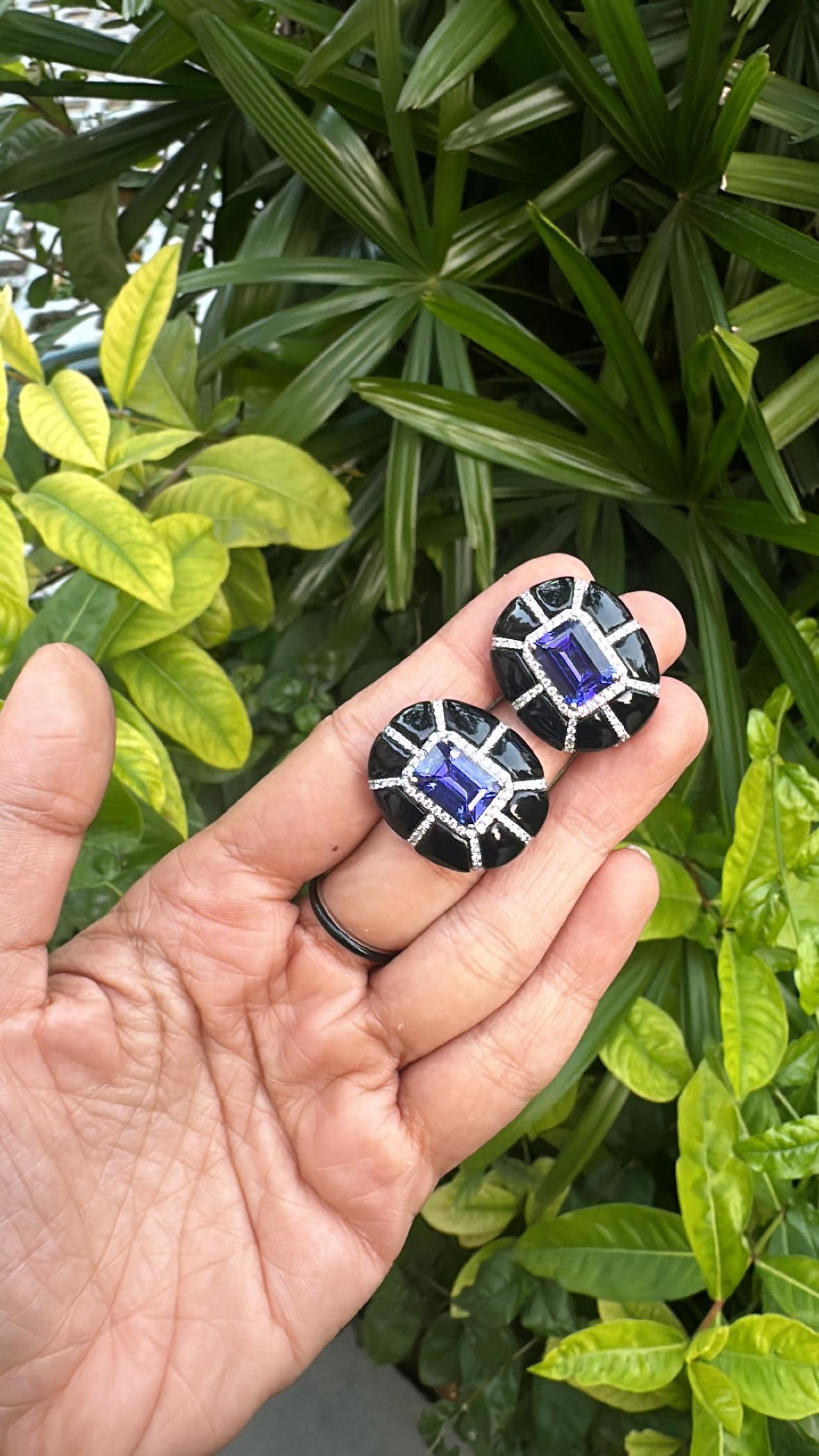 Pendientes de oro de 18 quilates, tanzanita de 9,24 quilates, ónice negro y diamantes en venta 6