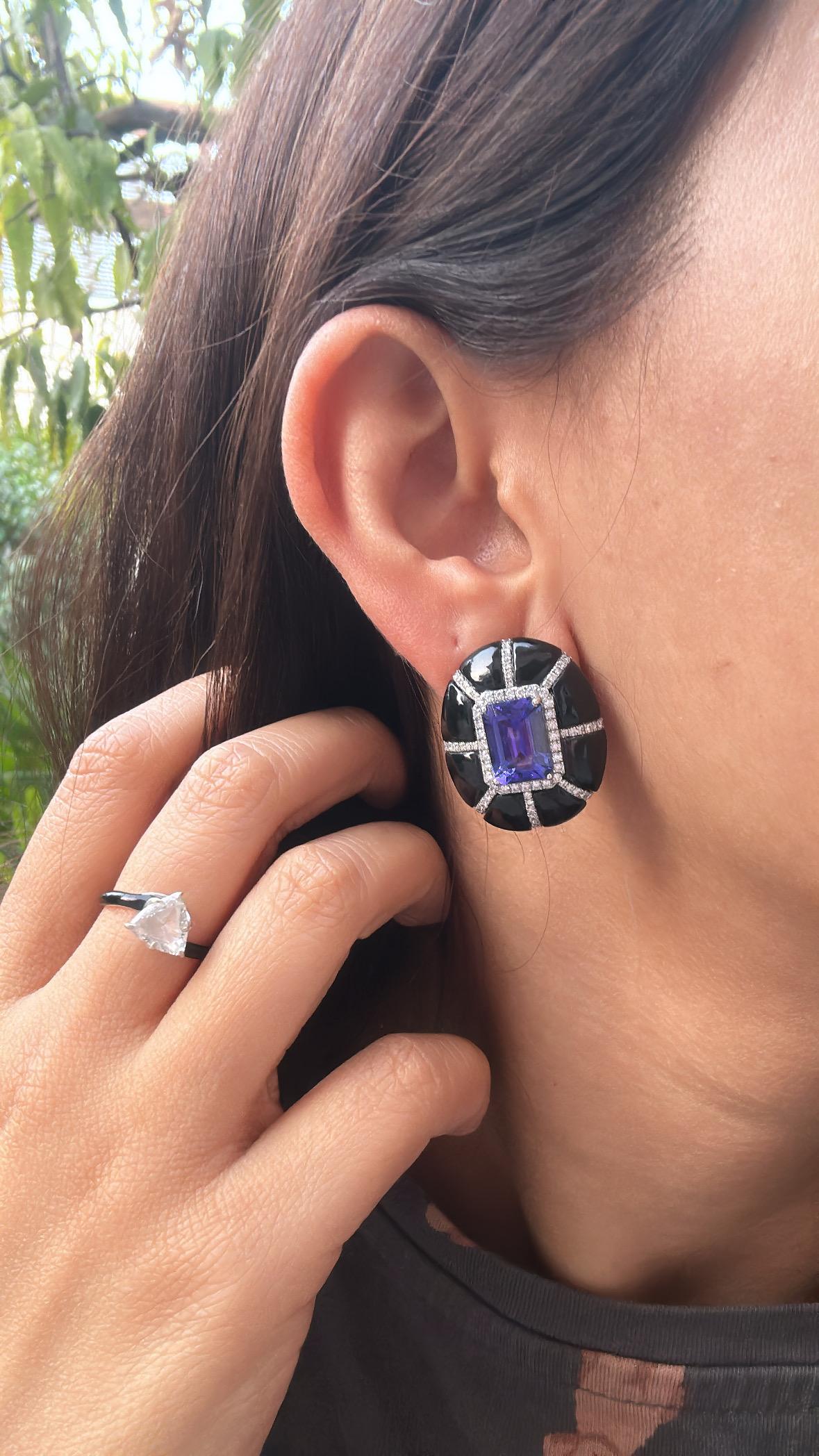 Pendientes de oro de 18 quilates, tanzanita de 9,24 quilates, ónice negro y diamantes en venta 2