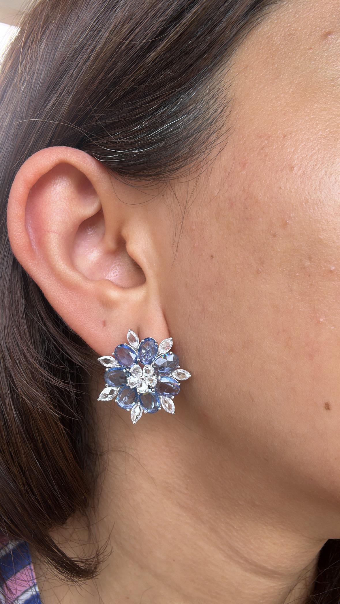 Clous d'oreilles en or 18 carats, saphirs bleus et diamants taille rose de 9,42 carats en vente 5