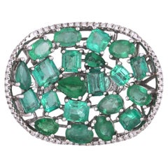 Set in 18K Gold, 9.55 carats, natural Zambian Emerald & Diamonds Cocktail Ring