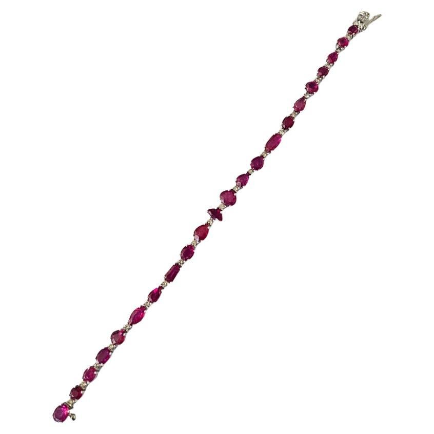 Bracciale Tennis in oro 18 carati, 9,57 carati, rubino naturale del Mozambico e diamanti