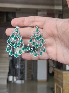 Set in 18K Gold, 9.72 carats, natural Zambian Emeralds & Diamonds Dangle Earring
