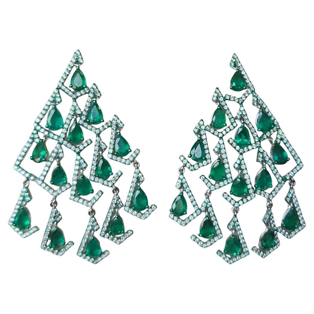 Orecchini pendenti in oro 18 carati, smeraldi naturali dello Zambia e diamanti, 9,72 carati