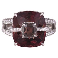 Set in 18K Gold, 9.82 carats, Tourmaline & Diamonds Cocktail Engagement Ring