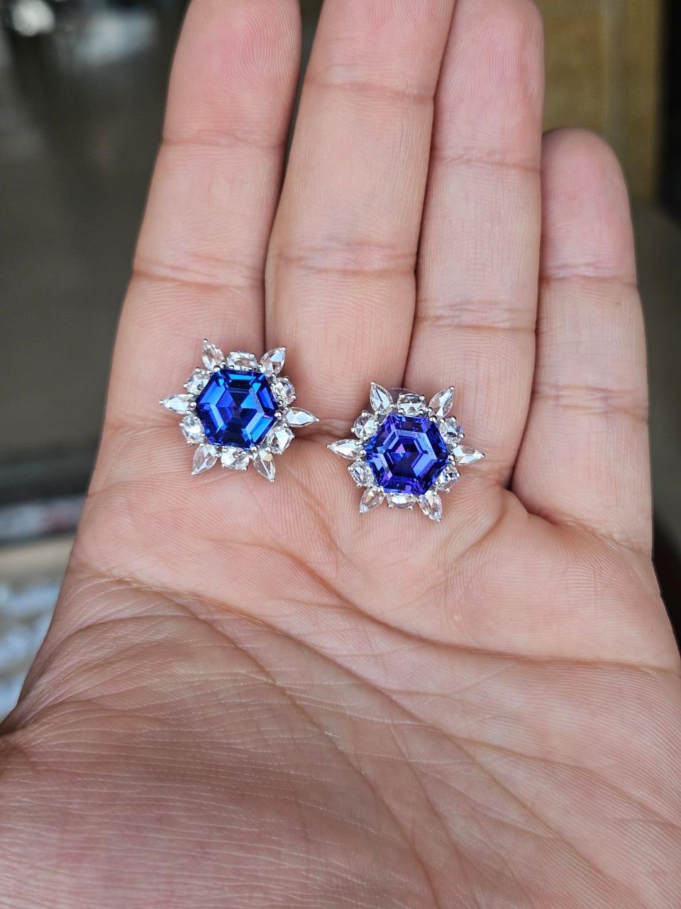 Modern Set in 18K Gold, 9.83 carat Hexagon Tanzanites & Rose Cut Diamonds Stud Earrings For Sale