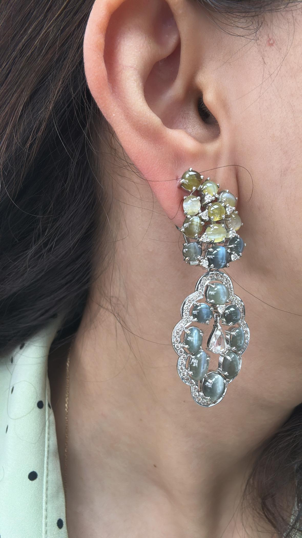 Boucles d'oreilles chandelier en or 18 carats, alexandrite œil de chat et diamants taille rose en vente 1