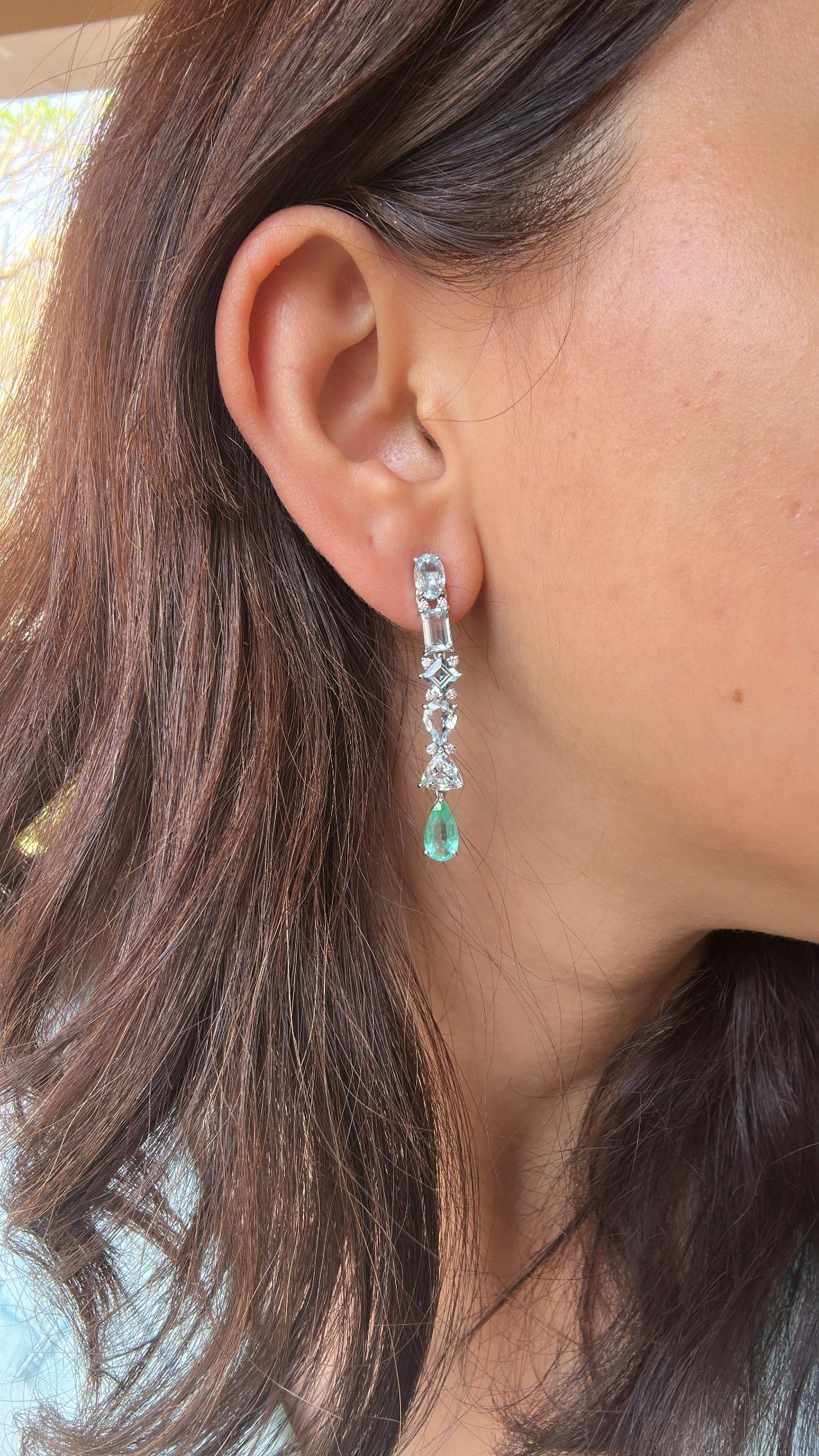Set in 18K Gold, Aquamarine, Colombian Emeralds & Diamonds Chandelier Earrings For Sale 5