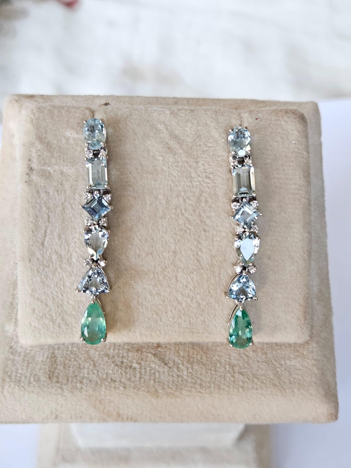 Set in 18K Gold, Aquamarine, Colombian Emeralds & Diamonds Chandelier Earrings In New Condition For Sale In Hong Kong, HK