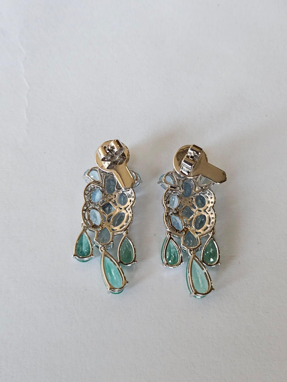 Modern Set in 18K Gold, Aquamarines, Colombian Emeralds & Diamonds Dangle Earrings For Sale