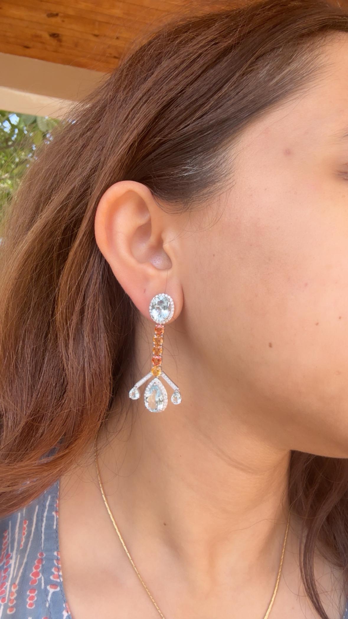 Orecchini pendenti in oro 18 carati, acquamarine, zaffiri gialli e diamanti in vendita 6