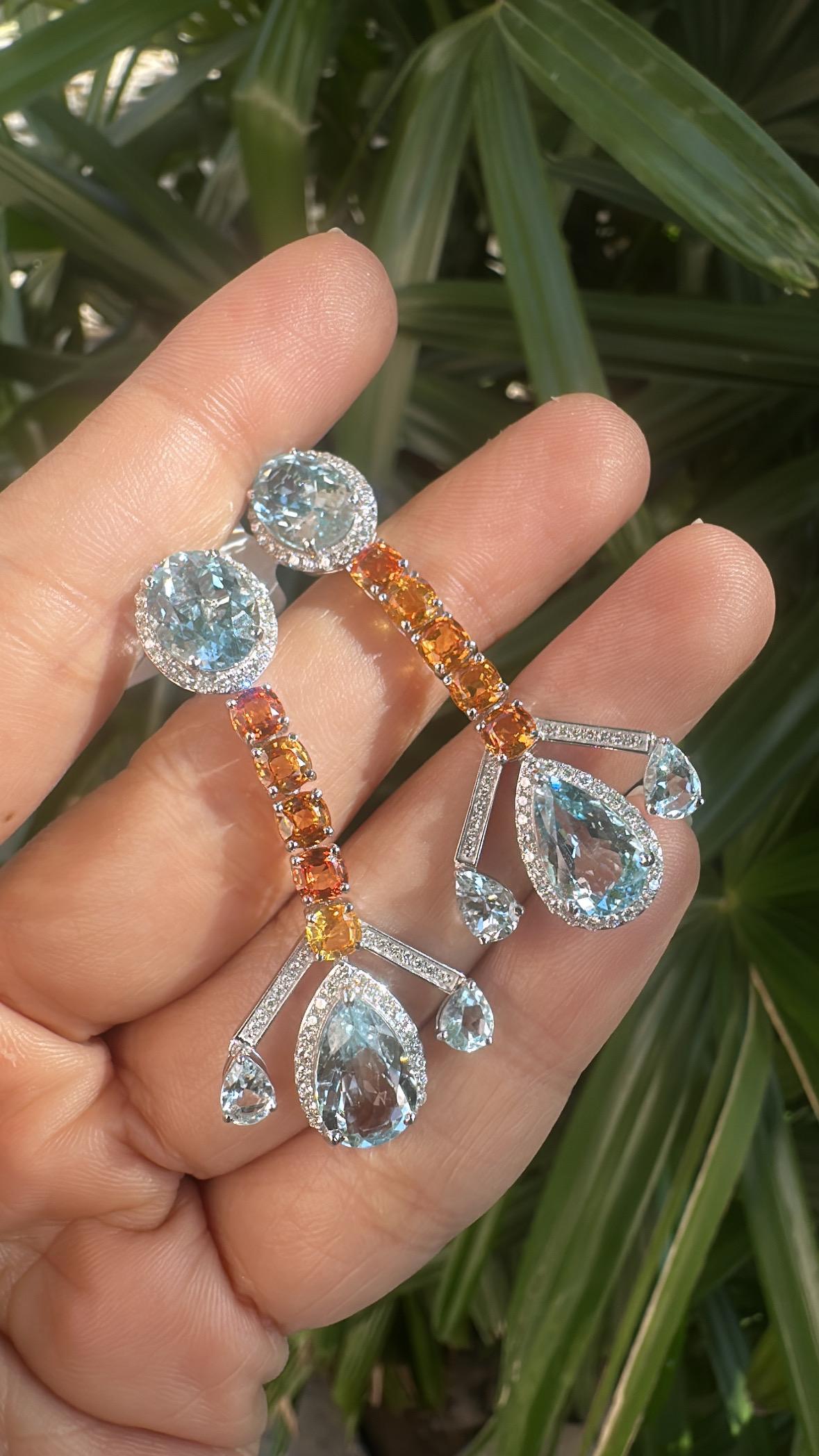 Orecchini pendenti in oro 18 carati, acquamarine, zaffiri gialli e diamanti in vendita 2