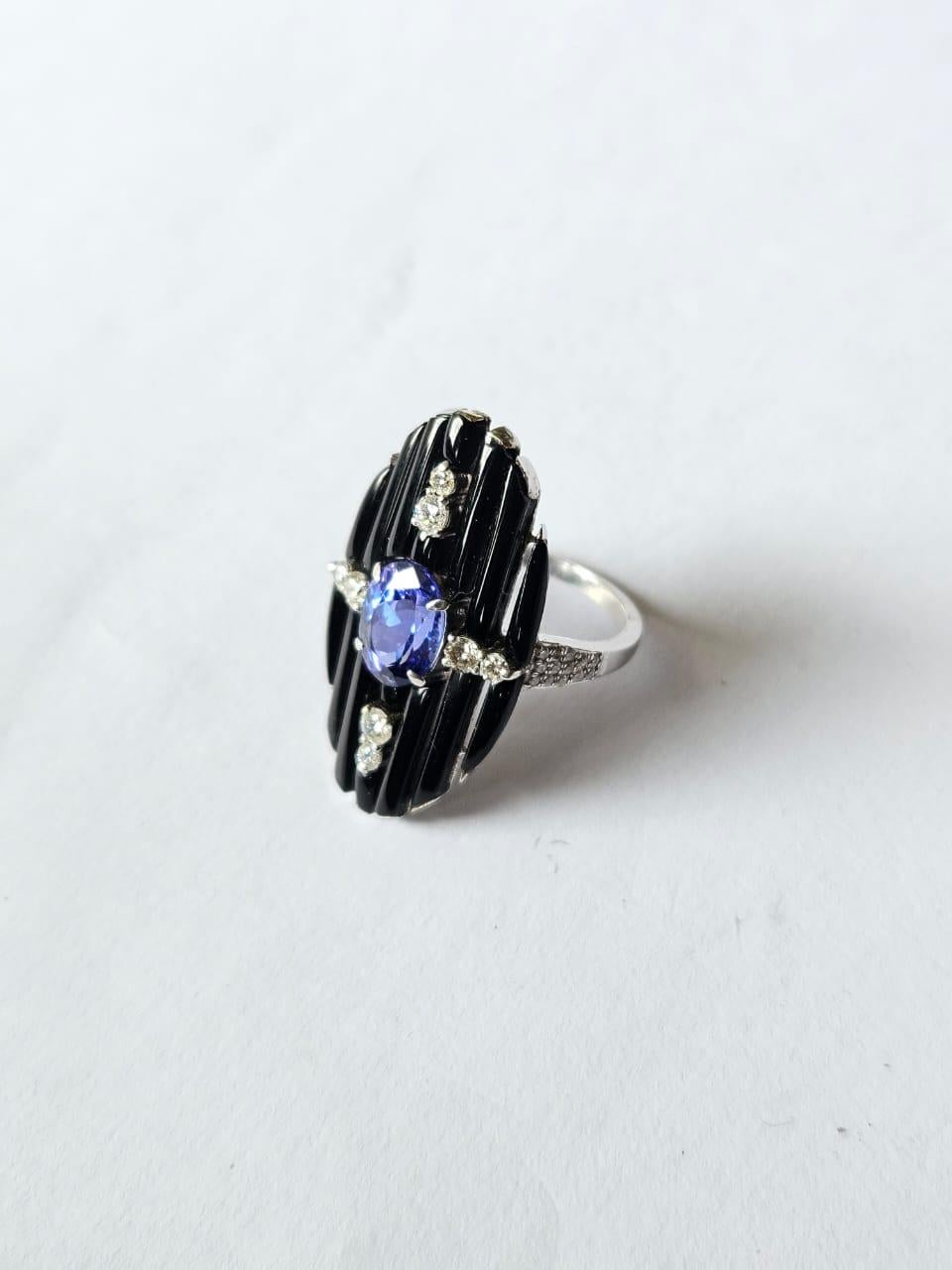 Bague cocktail en or 18 carats, style Art déco, Tanzanite, Onyx noir et diamants en vente 4