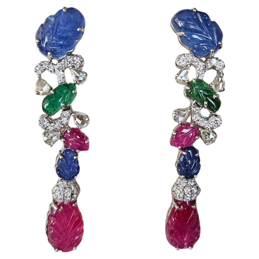Boucles d'oreilles chandelier en or 18 carats, saphirs bleus, émeraudes, rubis et diamants