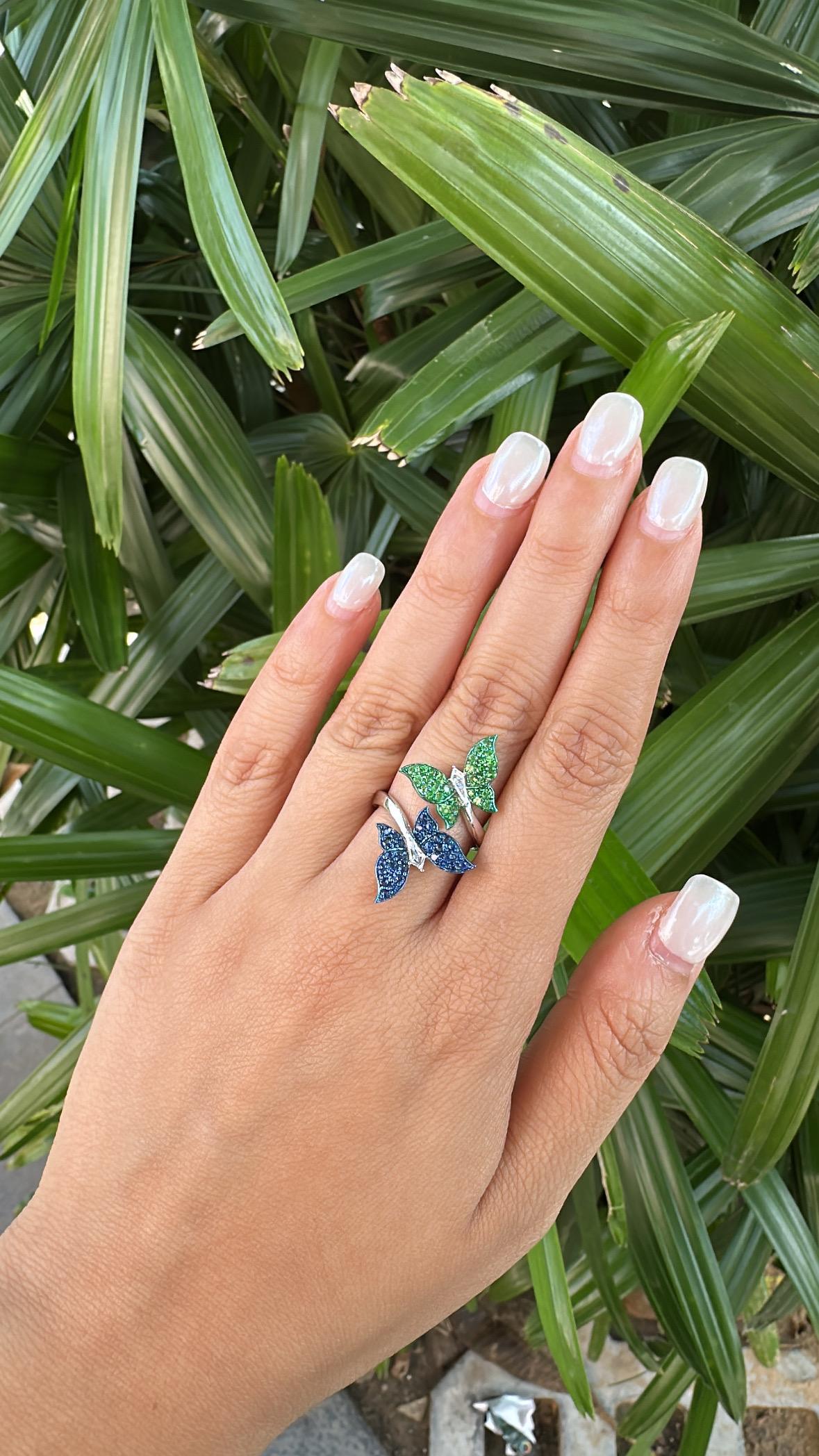 Cluster-Cocktailring mit blauen Saphiren, Tsavoriten und Diamanten, gefasst in 18 Karat Gold im Angebot 4