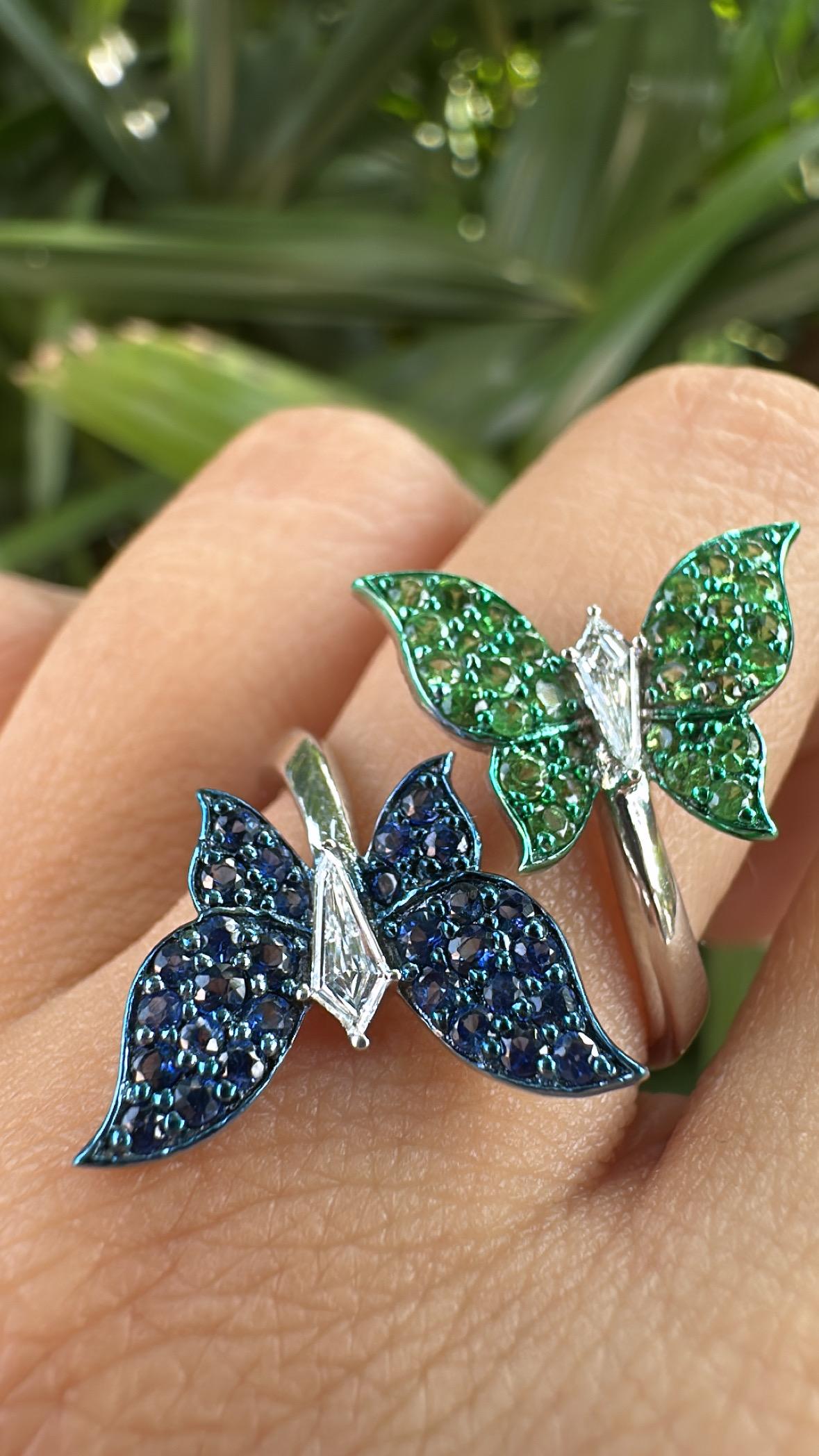 Cluster-Cocktailring mit blauen Saphiren, Tsavoriten und Diamanten, gefasst in 18 Karat Gold im Angebot 2