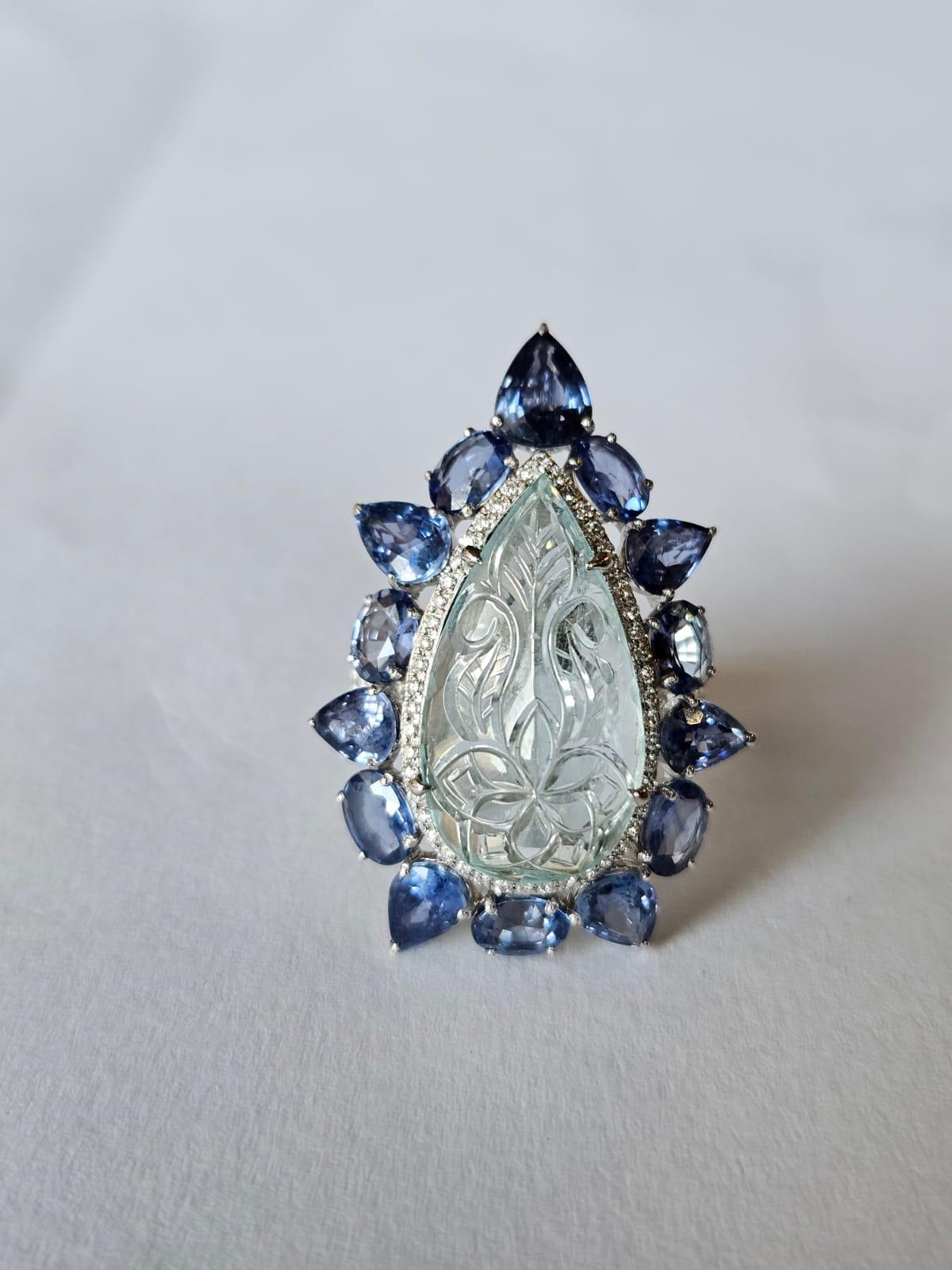 Pear Cut Set in 18K Gold, carved Aquamarine, Blue Sapphires & Diamonds Cocktail Ring For Sale