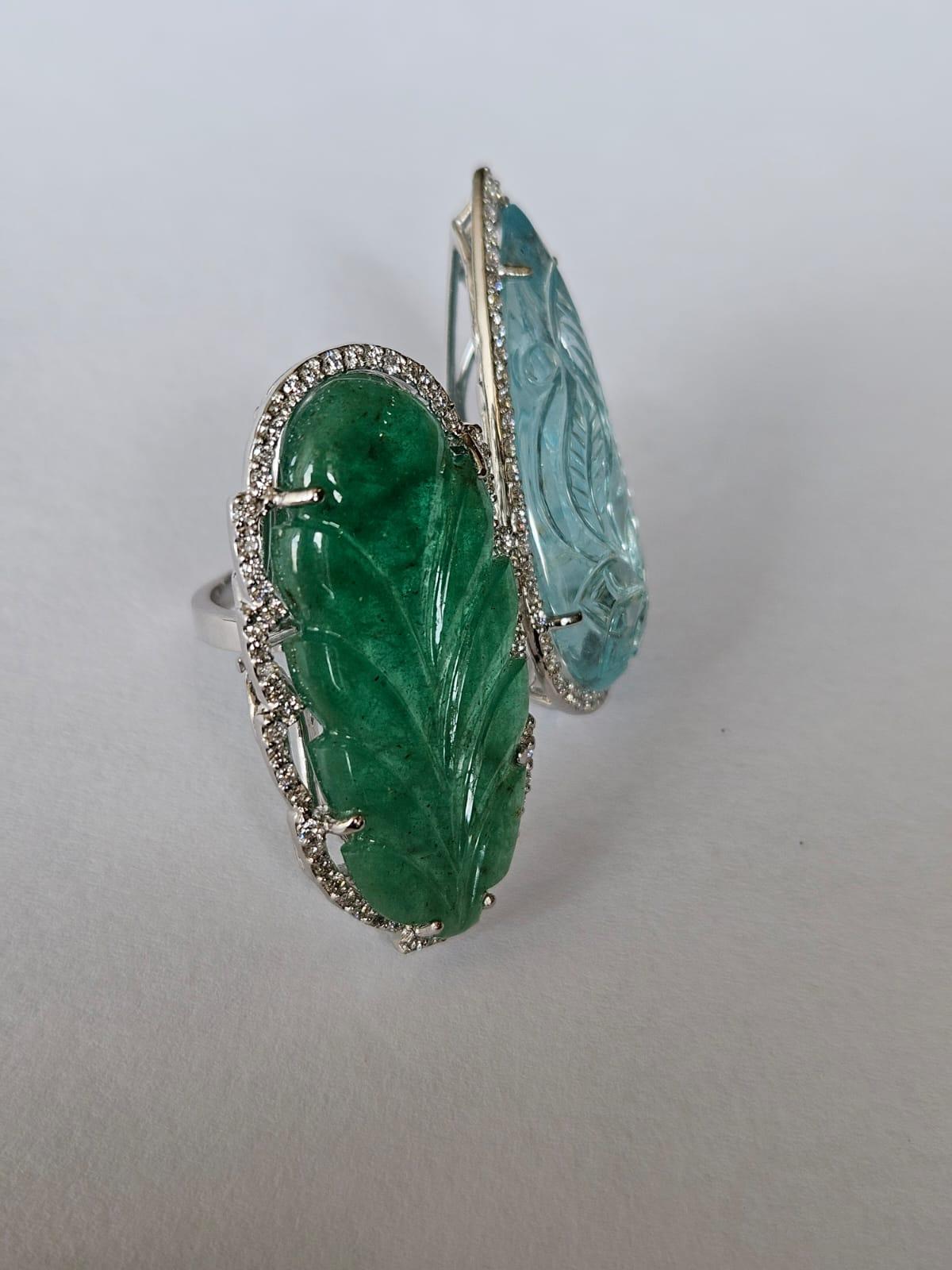 Round Cut Set in 18K Gold, carved Aquamarine, Emerald & Diamonds Cocktail/ Toi et Moi Ring For Sale
