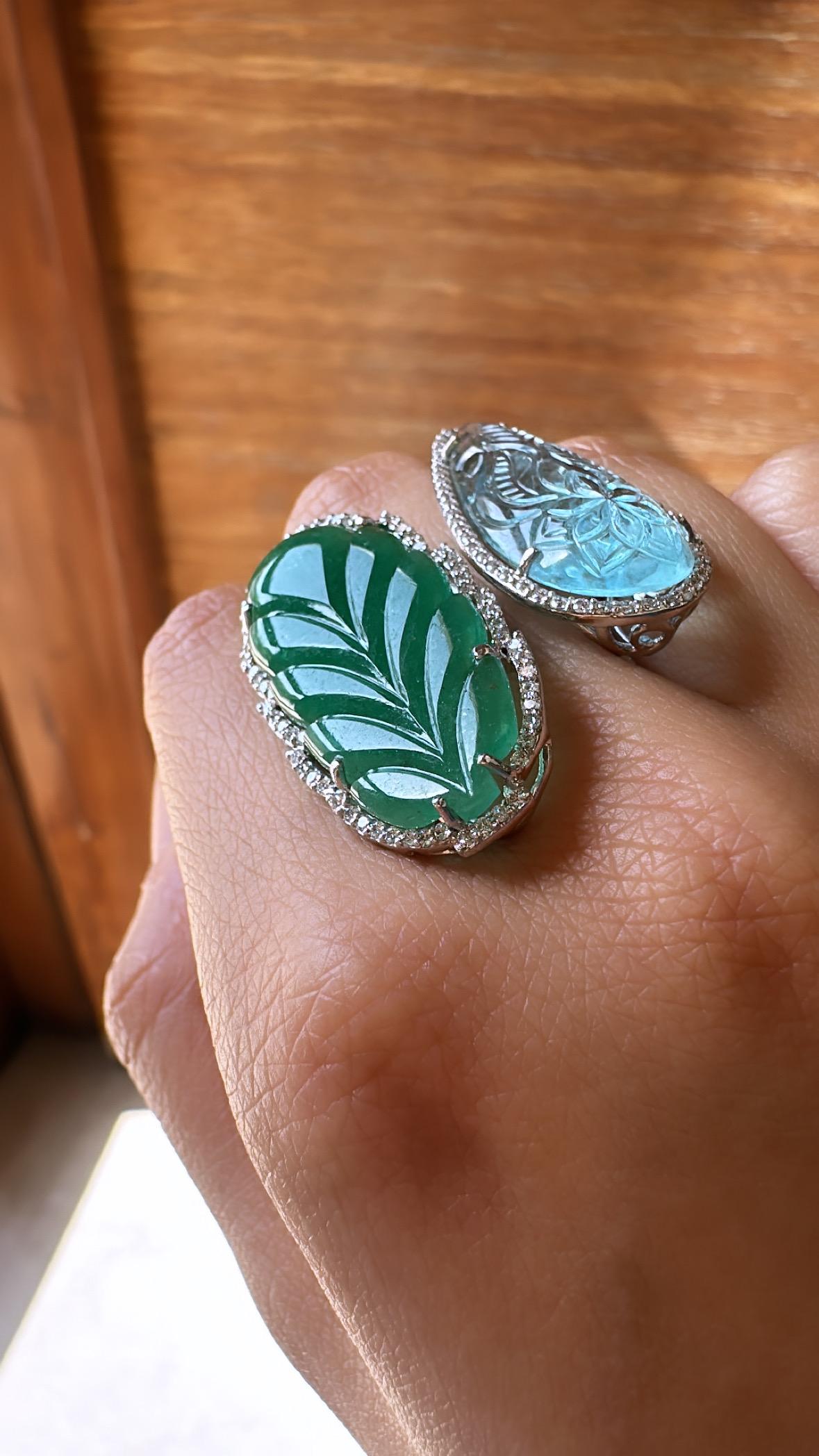 Set in 18K Gold, carved Aquamarine, Emerald & Diamonds Cocktail/ Toi et Moi Ring For Sale 1