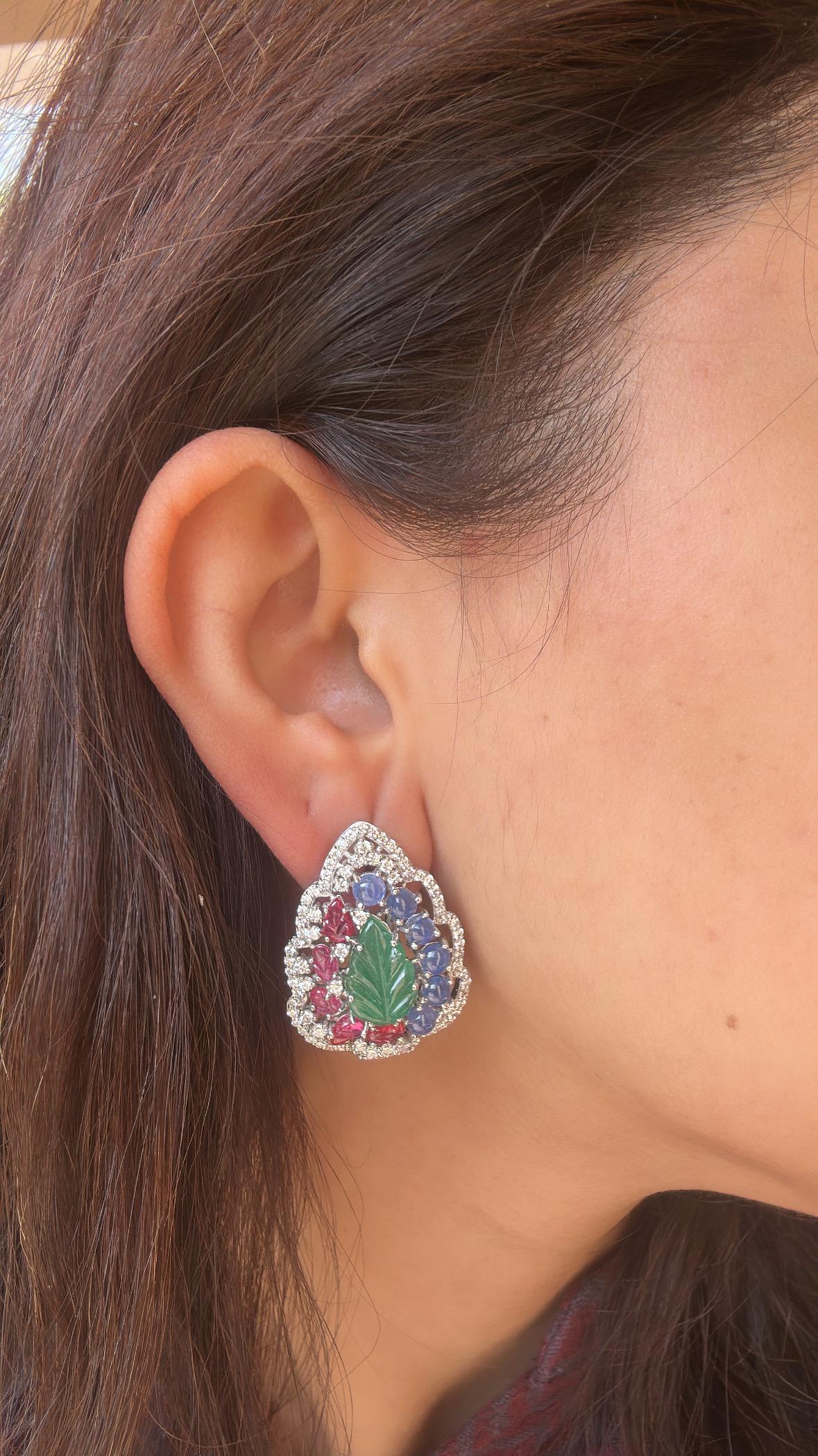 Set in 18K Gold, carved Emerald, Blue Sapphire, Ruby & Diamonds Stud Earrings In New Condition In Hong Kong, HK