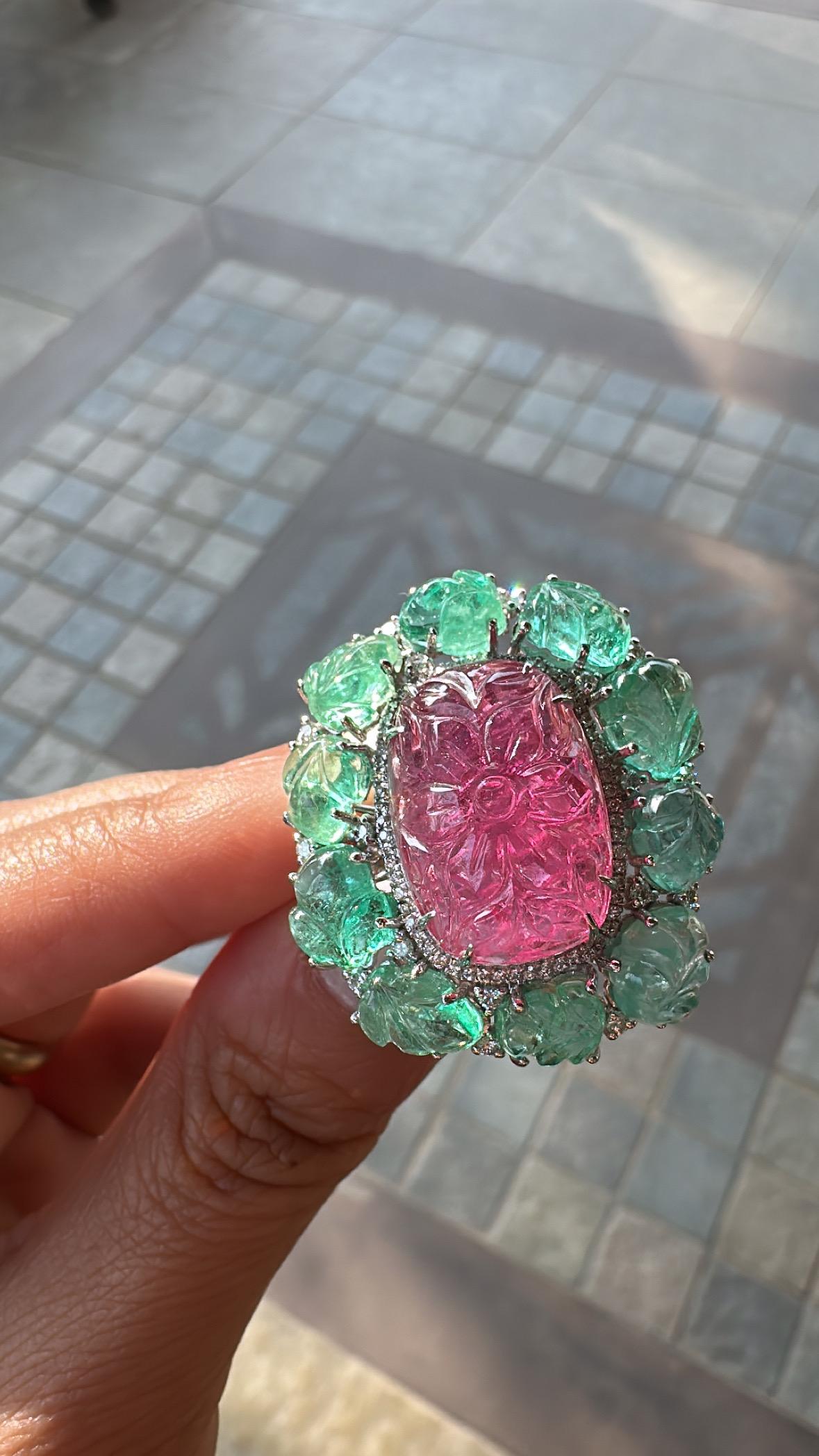 Femenino o masculino Engastado en Oro de 18K, Turmalina tallada, Esmeraldas y Diamantes Anillo de Cóctel
