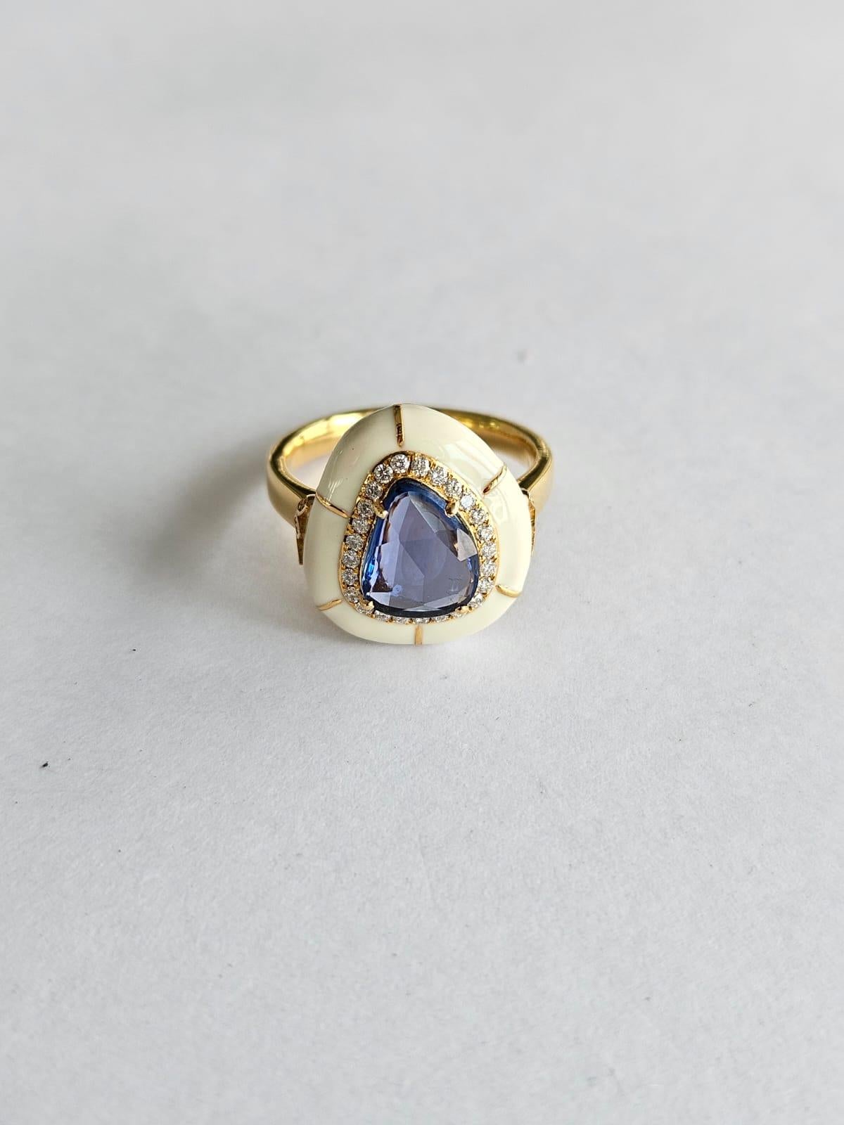 Set in 18K Gold, Ceylon Blue Sapphire, White Enamel & Diamonds Engagement Ring In New Condition For Sale In Hong Kong, HK