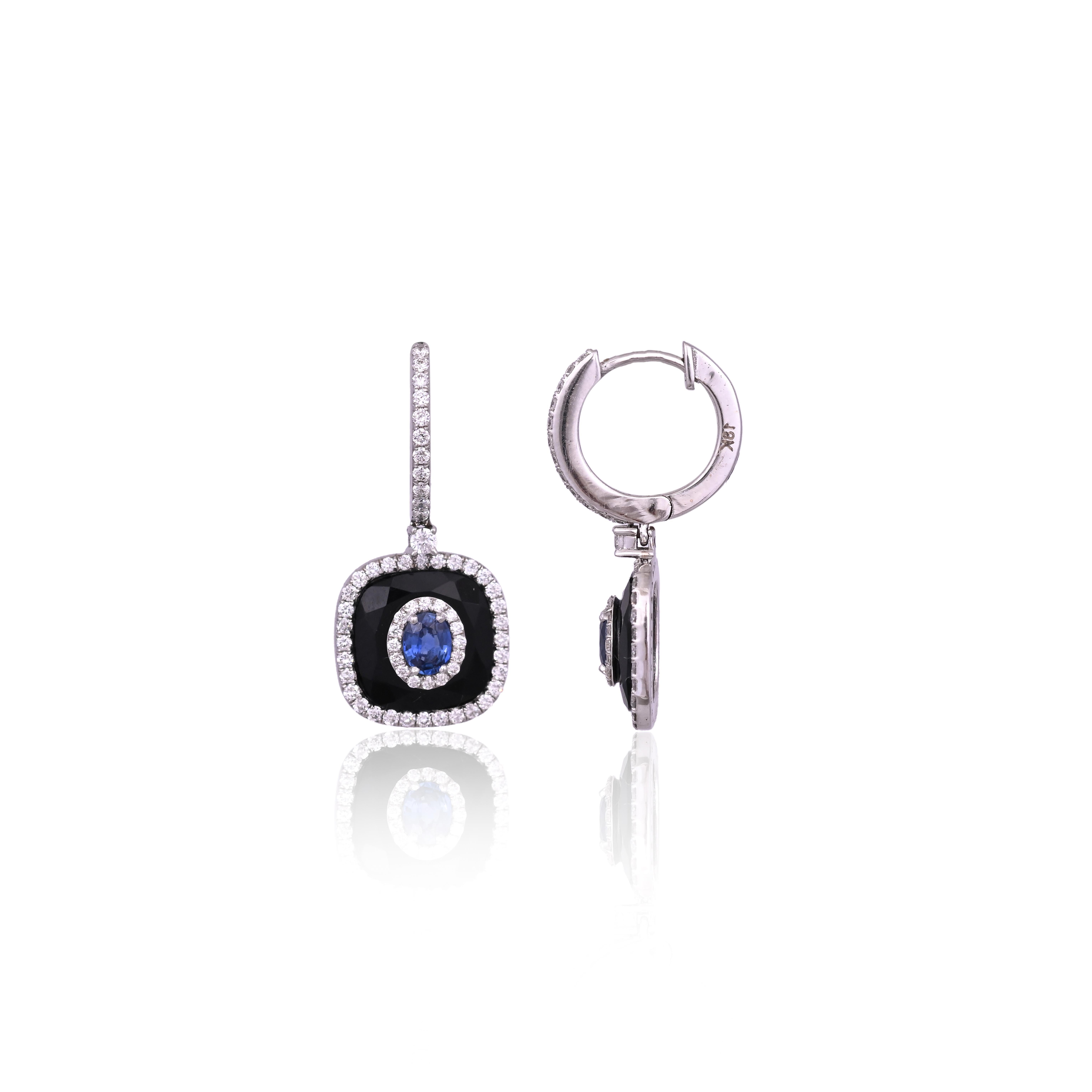 Moderno Orecchini pendenti in oro 18K, zaffiri blu di Ceylon, onice nero e diamanti in vendita