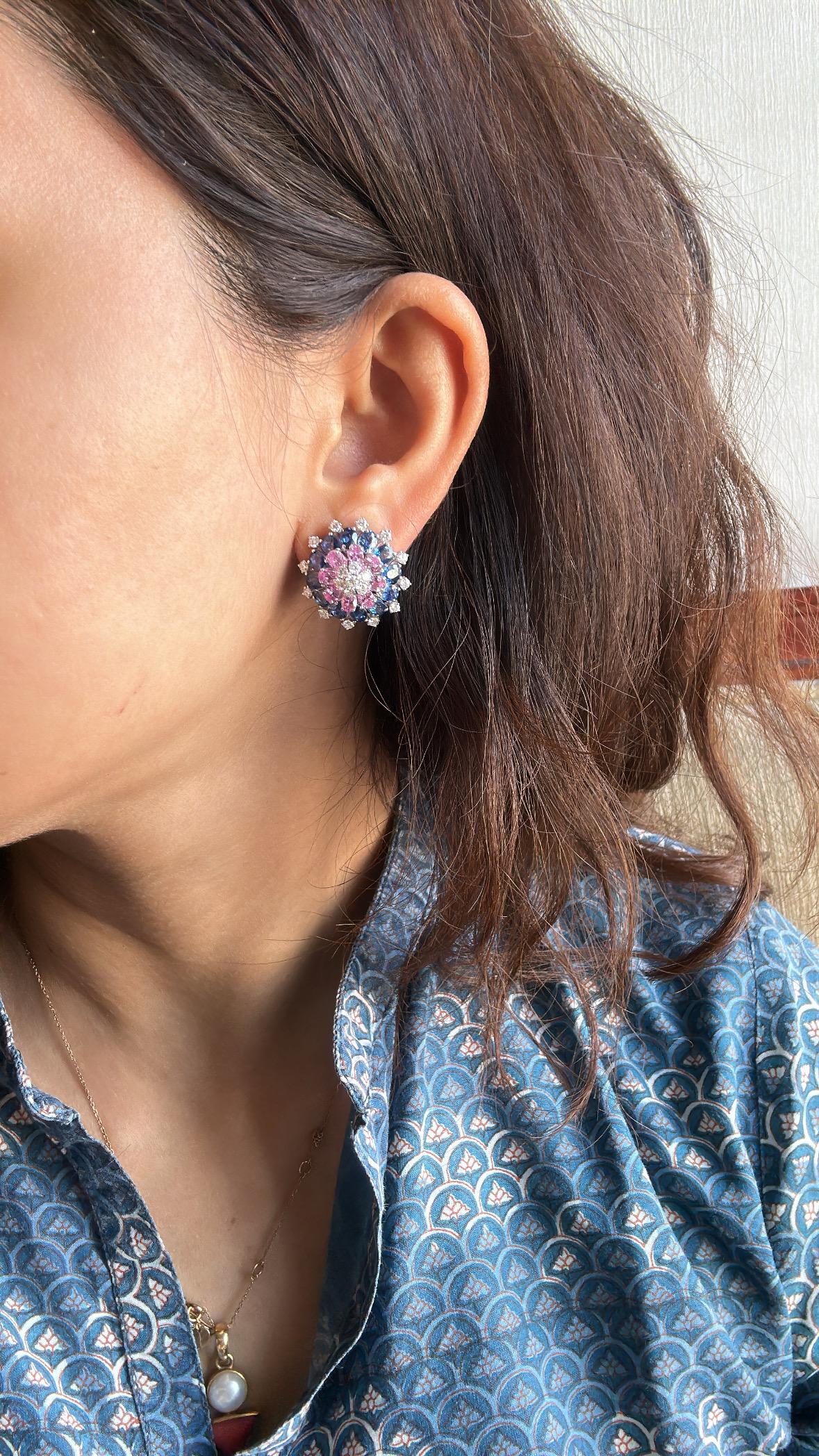 Round Cut Set in 18K Gold, Ceylon Blue Sapphires, Pink Sapphires & Diamonds Stud Earrings For Sale