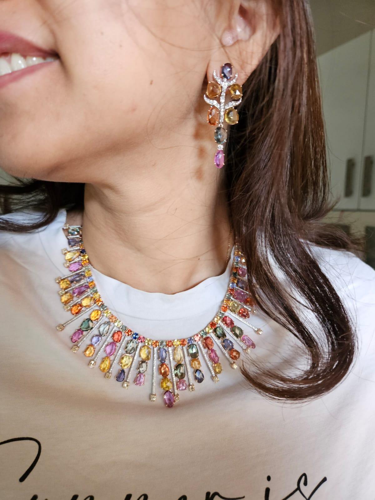 Collier et boucles d'oreilles en or 18 carats, saphirs multiples de Ceylan et diamants A Link en vente 7