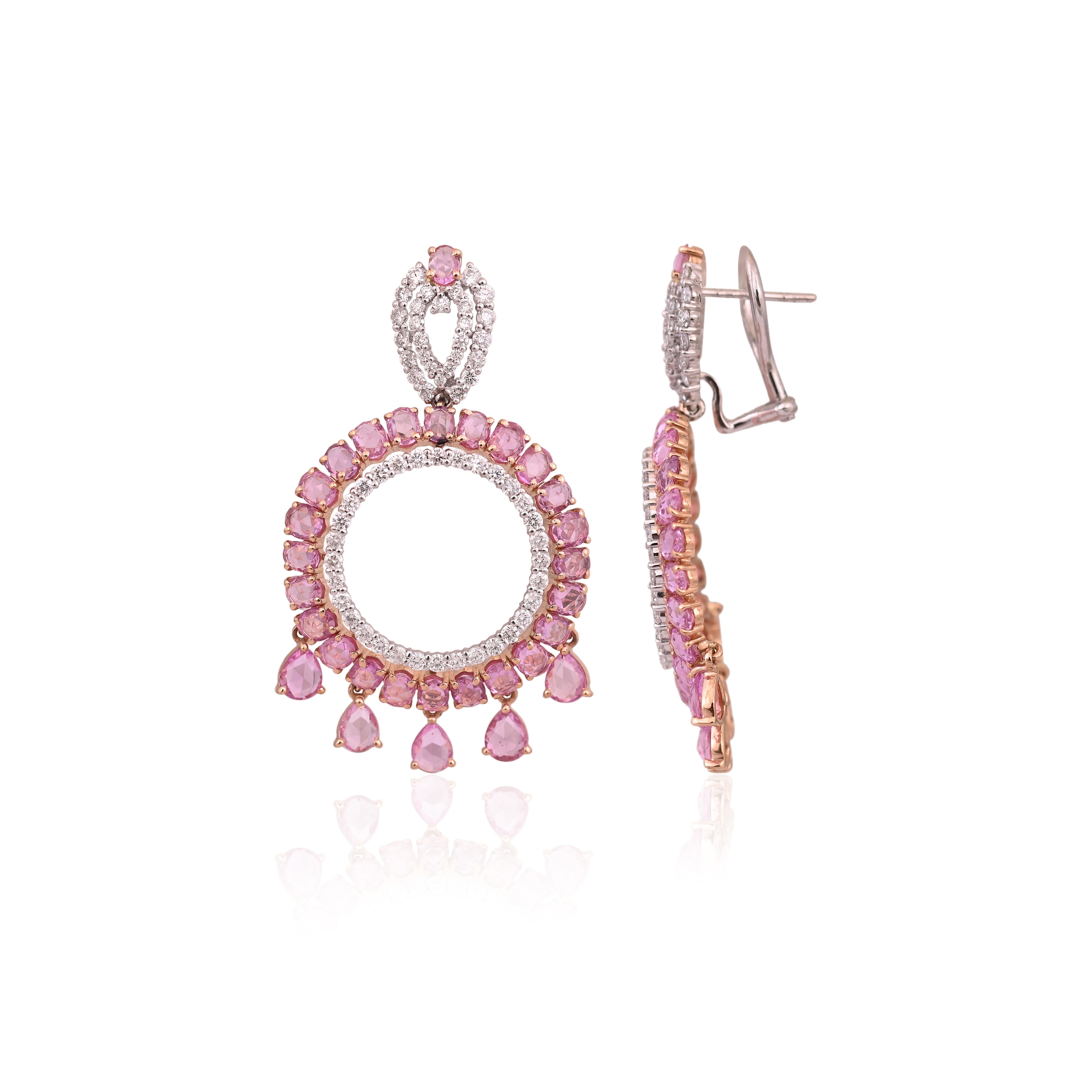 Moderne Boucles d'oreilles chandelier en or 18 carats, saphir rose de Ceylan, taille rose et diamants en vente
