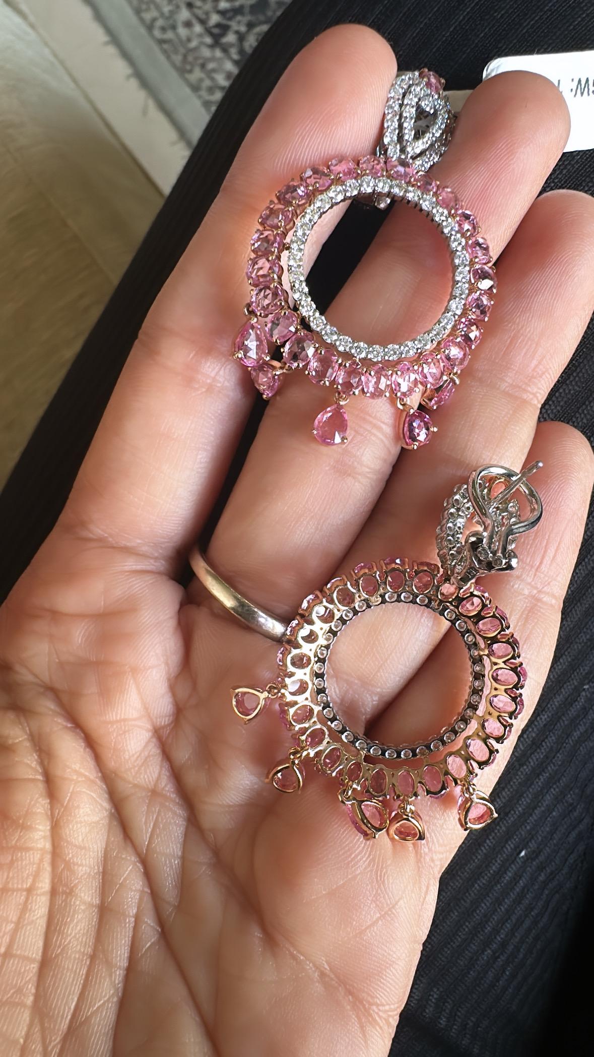Set in 18K Gold, Ceylon Pink Sapphire Rose Cuts & Diamonds Chandelier Earrings In New Condition For Sale In Hong Kong, HK
