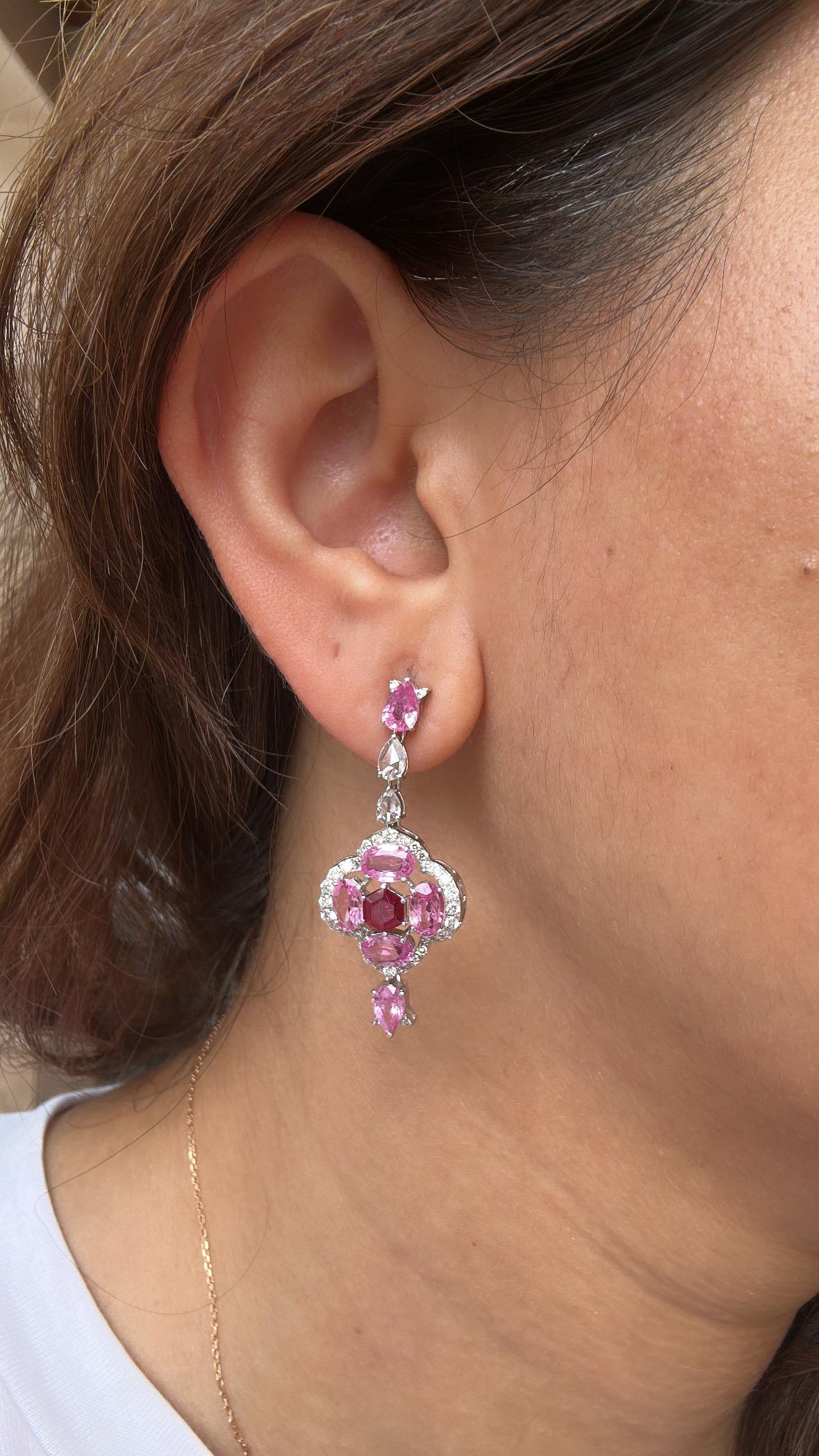 18K Gold, Ceylon Pink Sapphire, Rubine und Diamanten im Rosenschliff, Ohrringe mit Ohrring im Angebot 3