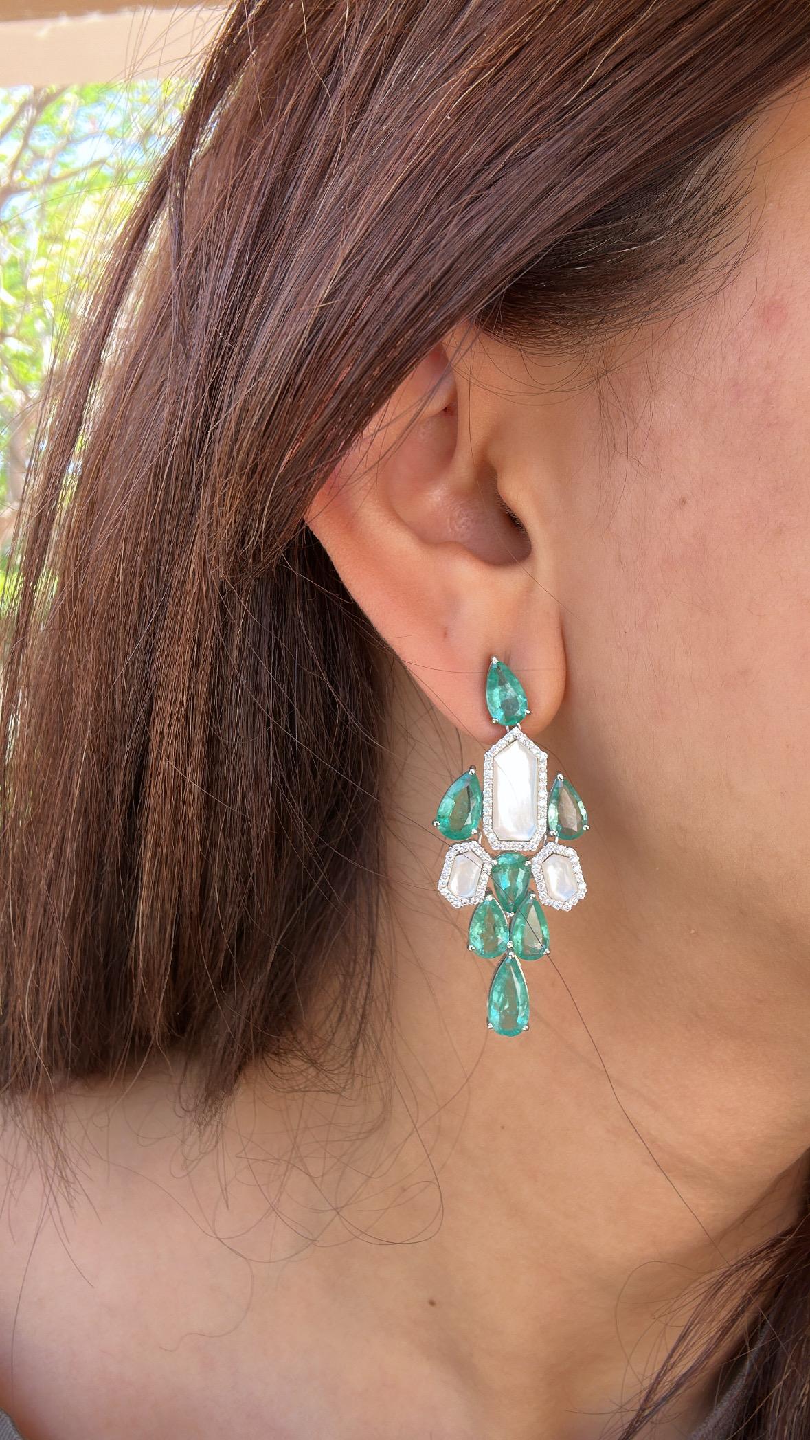 Set in 18K Gold, Colombian Emerald, Pearls & Diamonds Chandelier Earrings For Sale 4
