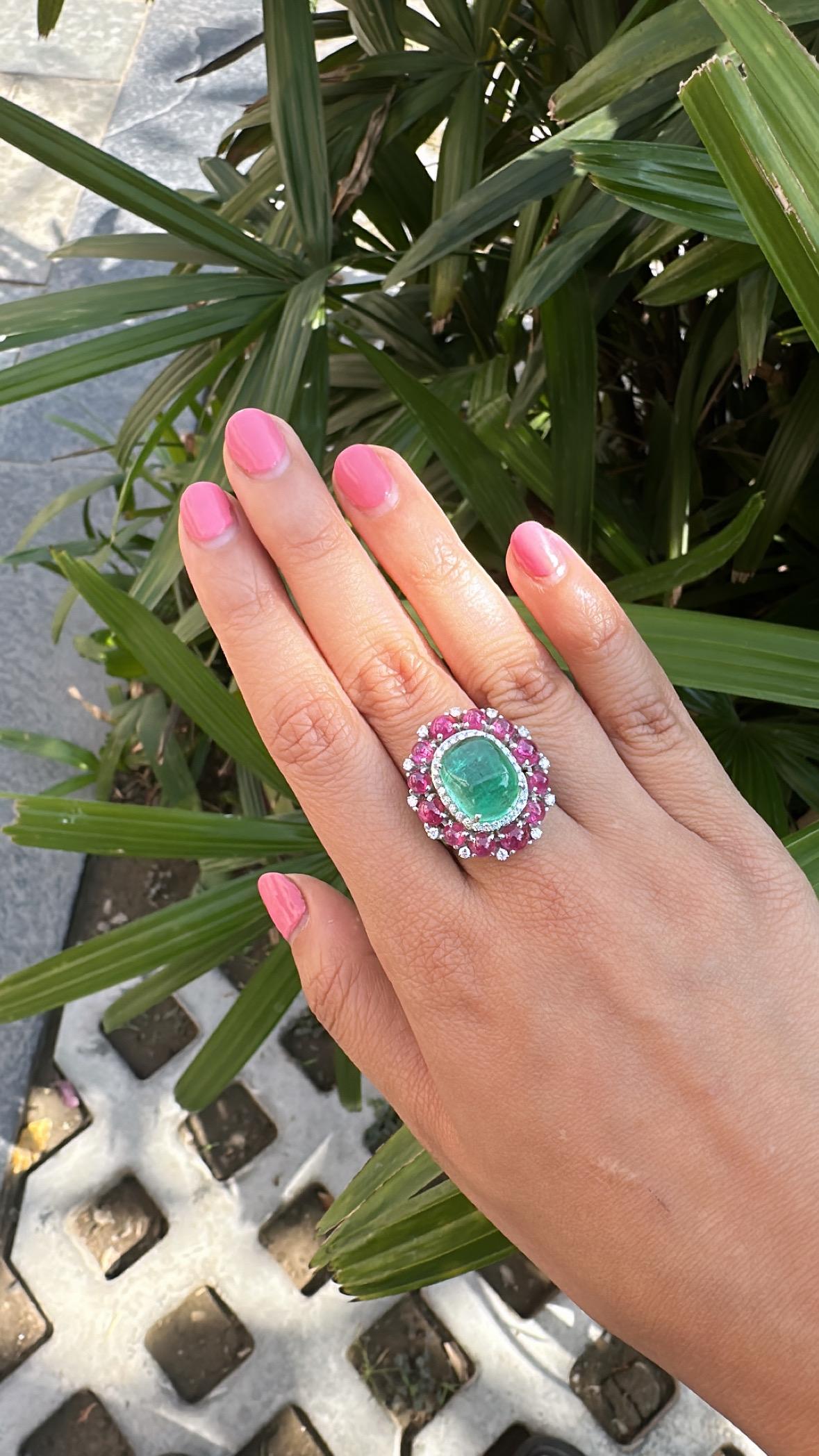Set in 18K Gold, Colombian Emerald, Ruby Cabochon & Diamonds Dome Cocktail Ring For Sale 3