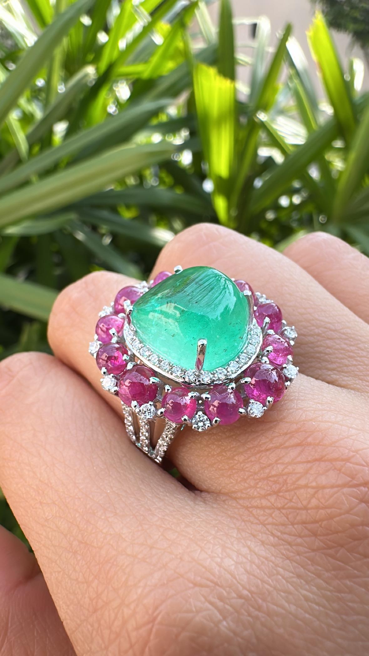 Set in 18K Gold, Colombian Emerald, Ruby Cabochon & Diamonds Dome Cocktail Ring For Sale 4