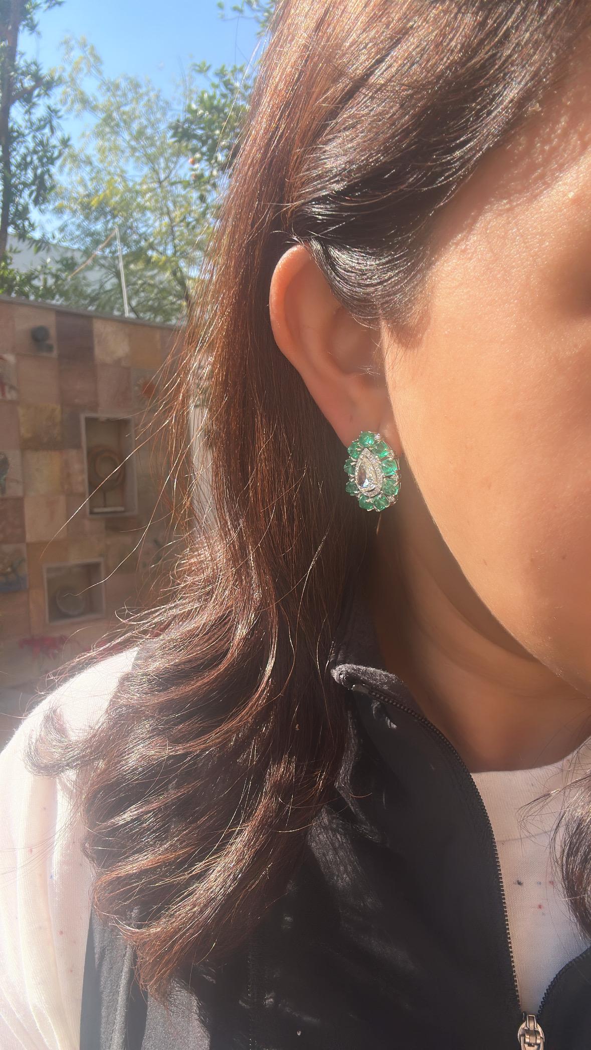 Women's or Men's Set in 18K Gold, Colombian Emerald Sugarloafs & Rose Cut Diamonds Stud Earrings For Sale