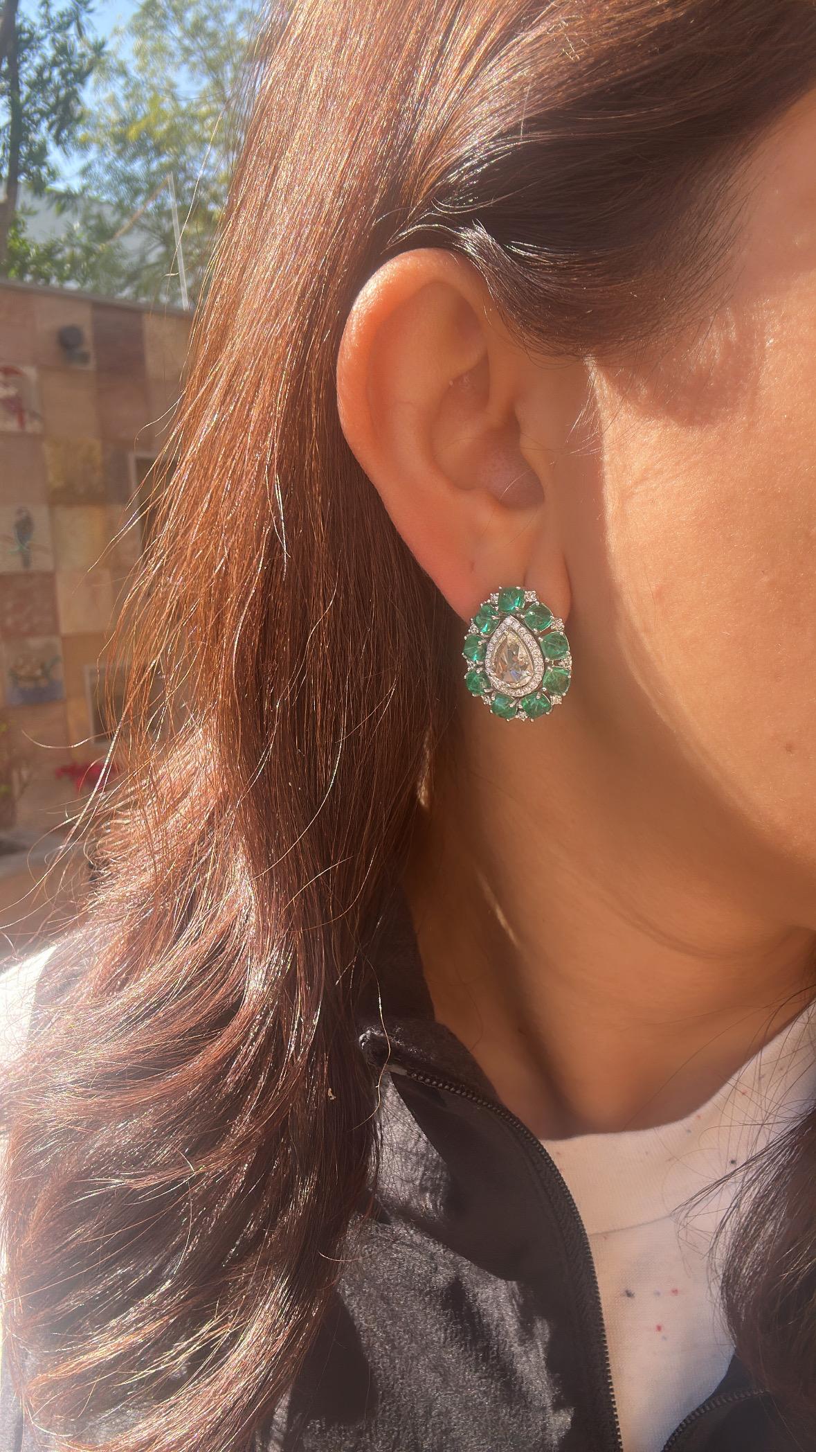 Set in 18K Gold, Colombian Emerald Sugarloafs & Rose Cut Diamonds Stud Earrings For Sale 2