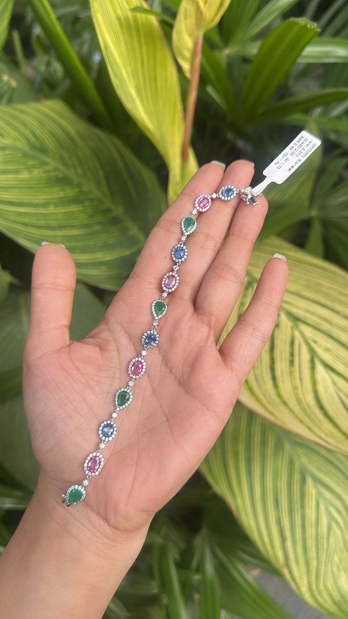 Bracelet en or 18 carats, émeraude, saphir bleu, saphir rose et diamants A Link en vente 2