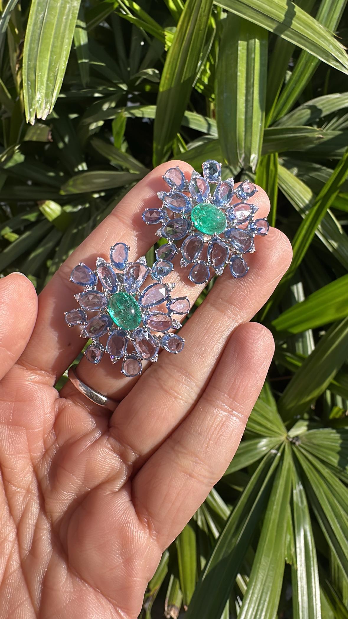 Modern Set in 18K Gold, Emerald Cabochons, Blue Sapphires & Diamonds Stud Earrings For Sale