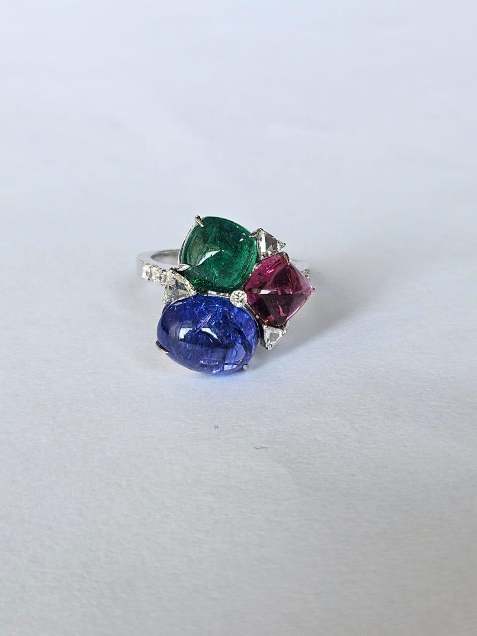 Set in 18K Gold, Emerald, Rubellite, Tanzanite sugarloaf & Diamond Cocktail Ring In New Condition In Hong Kong, HK
